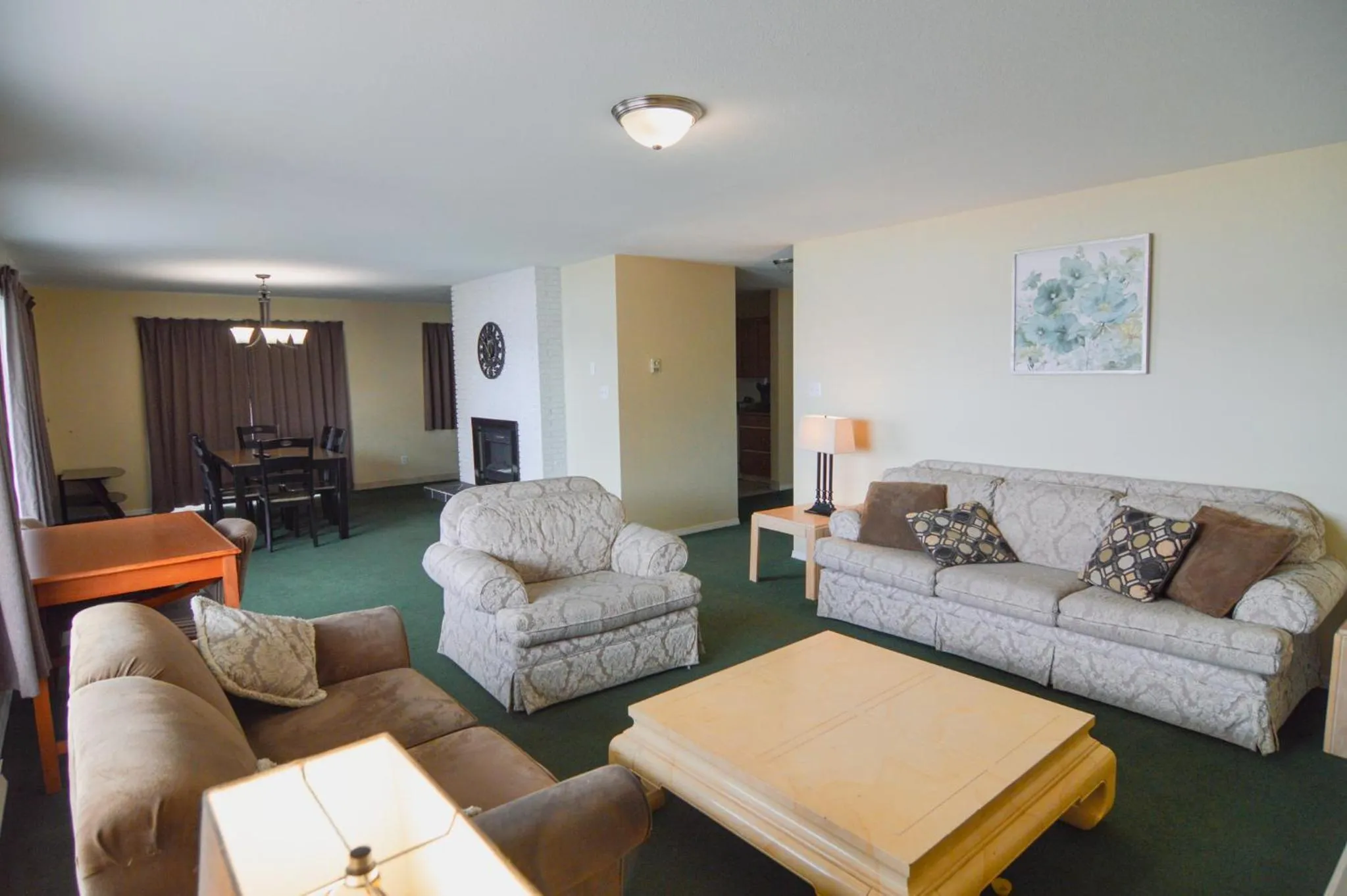 Living room in Shoreline Resort Condominiums