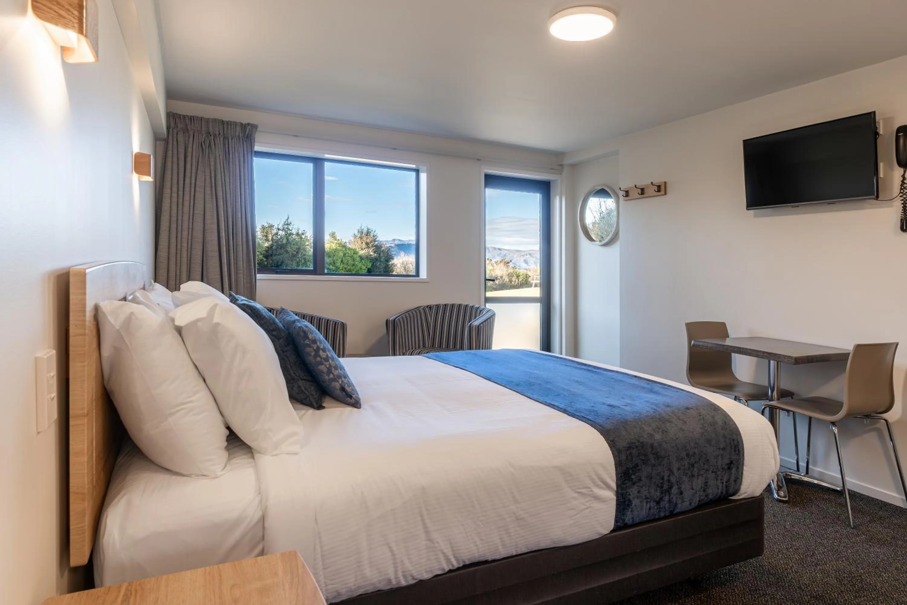 Bed in Wanaka Top 10 Holiday Park