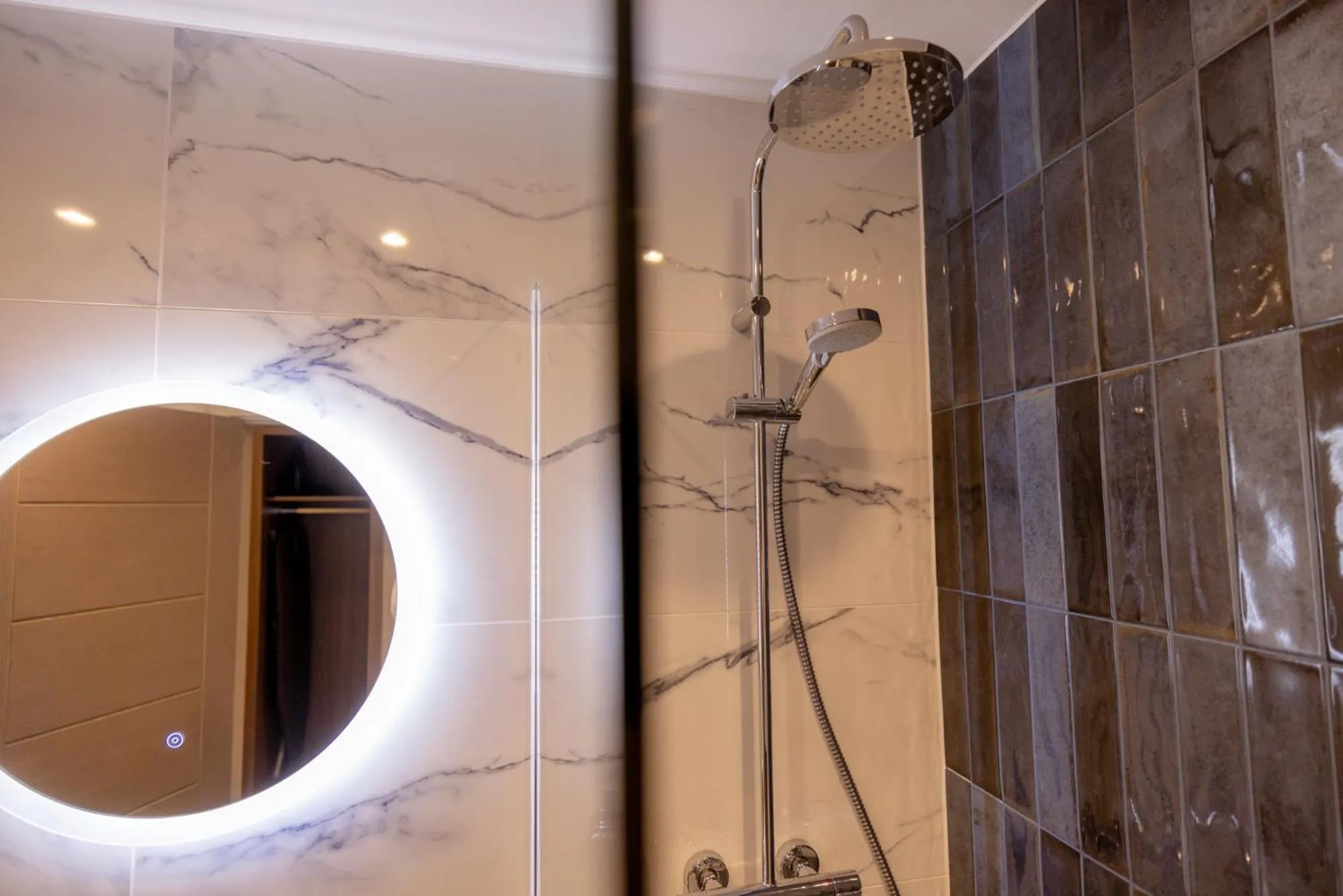 Shower in Brisbane House Hotel