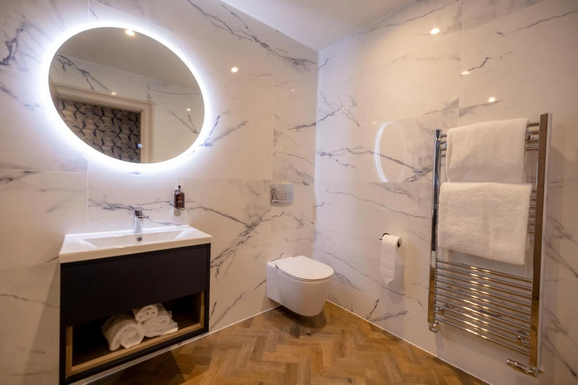 Bathroom in Brisbane House Hotel