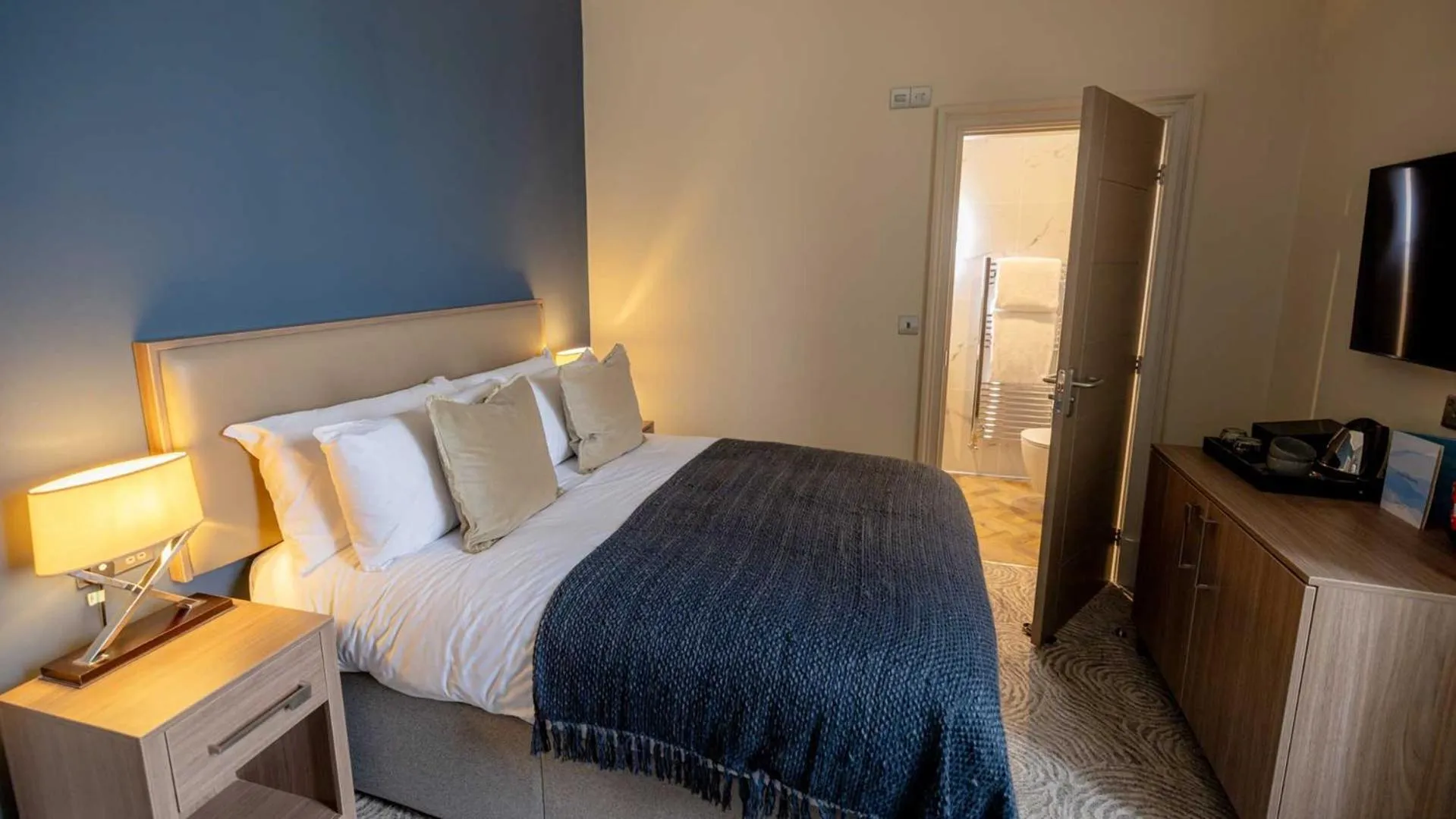 Bed in Brisbane House Hotel