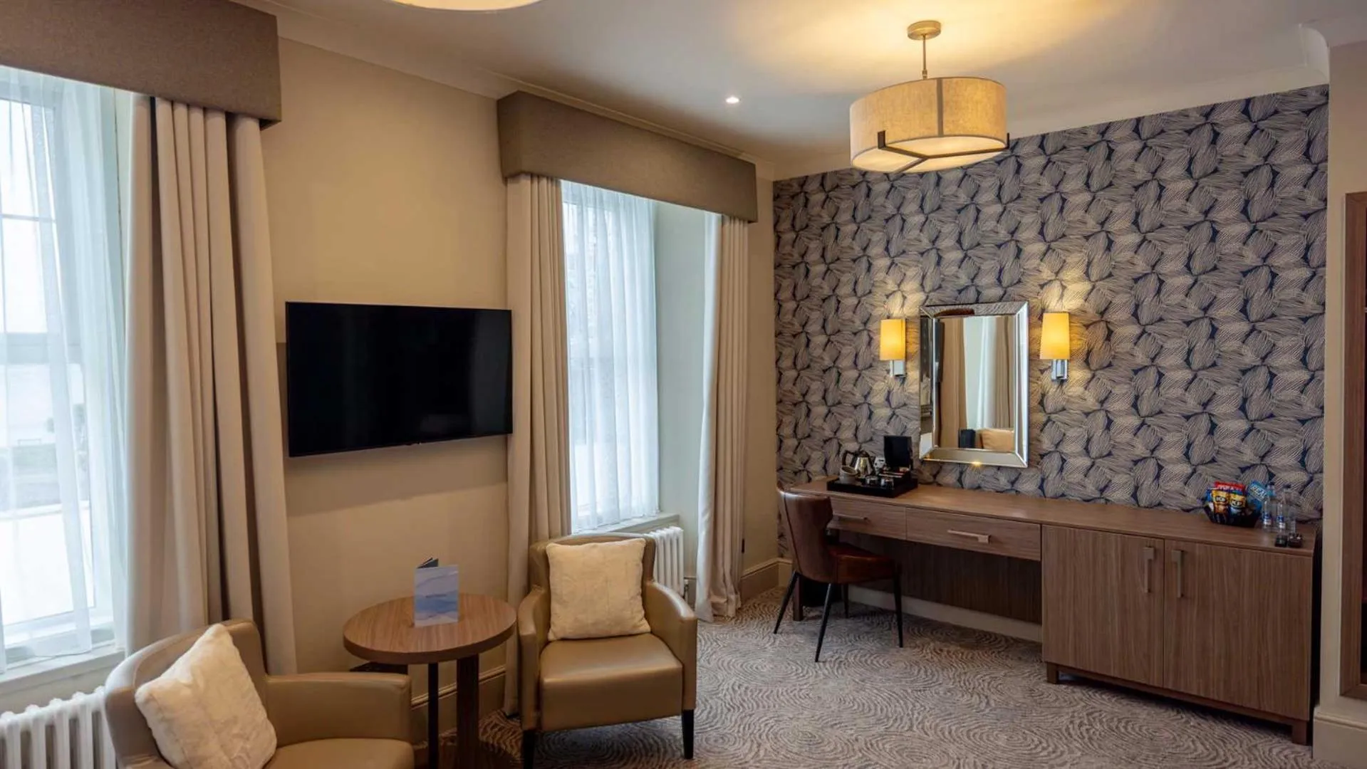 Bedroom in Brisbane House Hotel