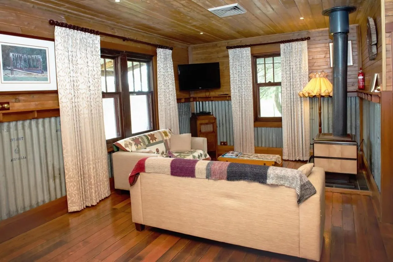 Colby Cottages, Wooragee near Beechworth