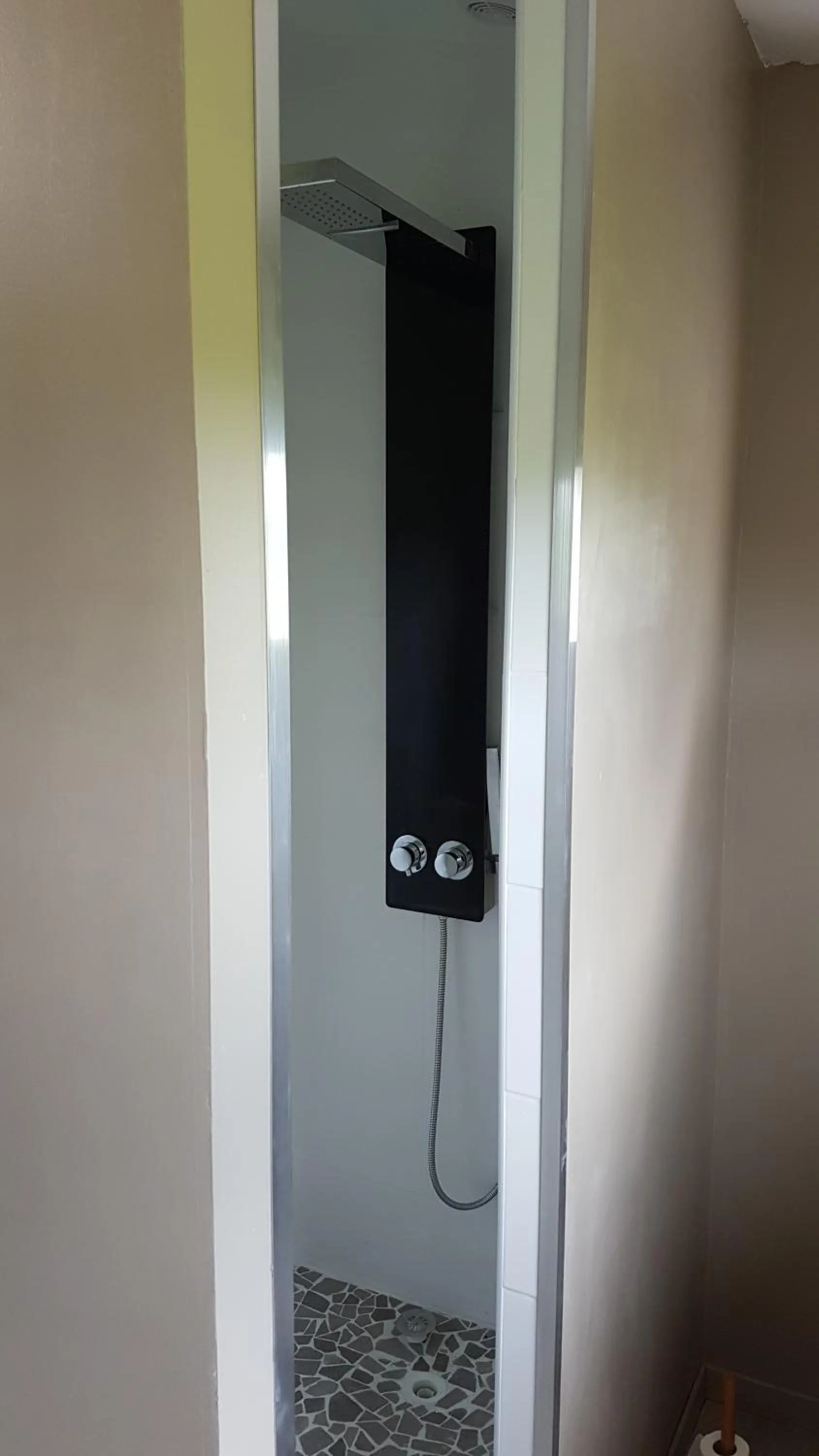 Shower in La THIBAUDIERE Tilleul