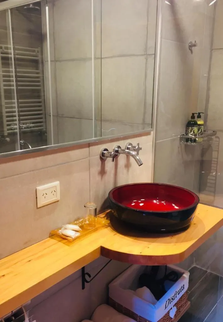 Shower in Origen de la Bahia