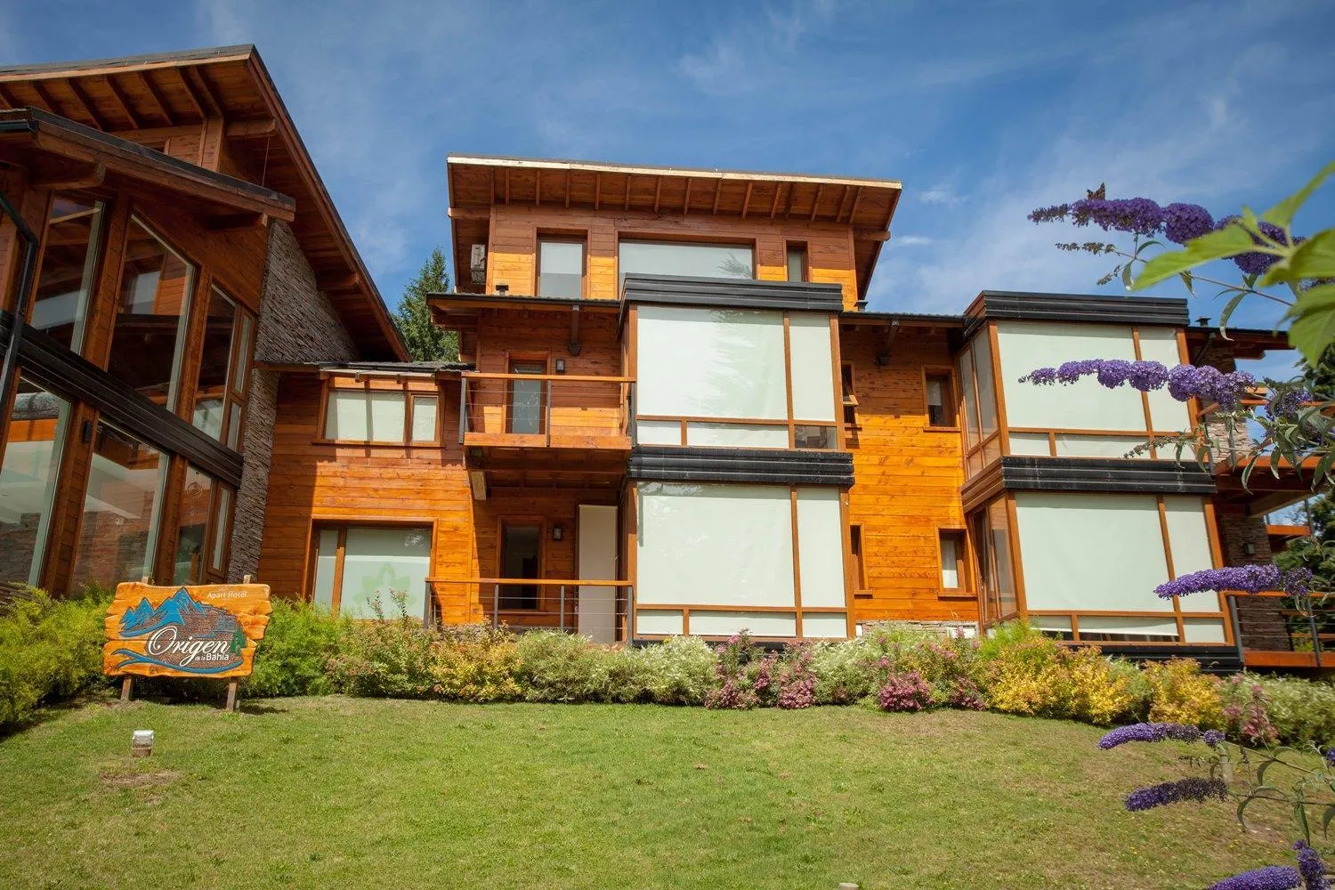 Property building in Origen de la Bahia