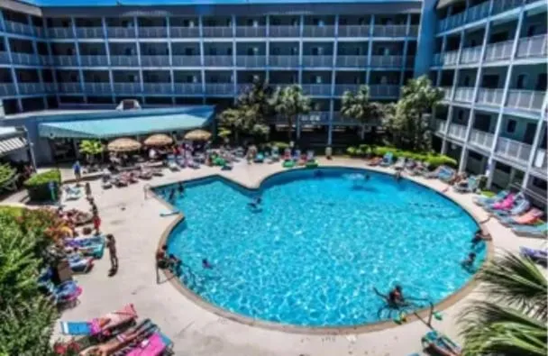 Swimming pool in Hilton Head Resort