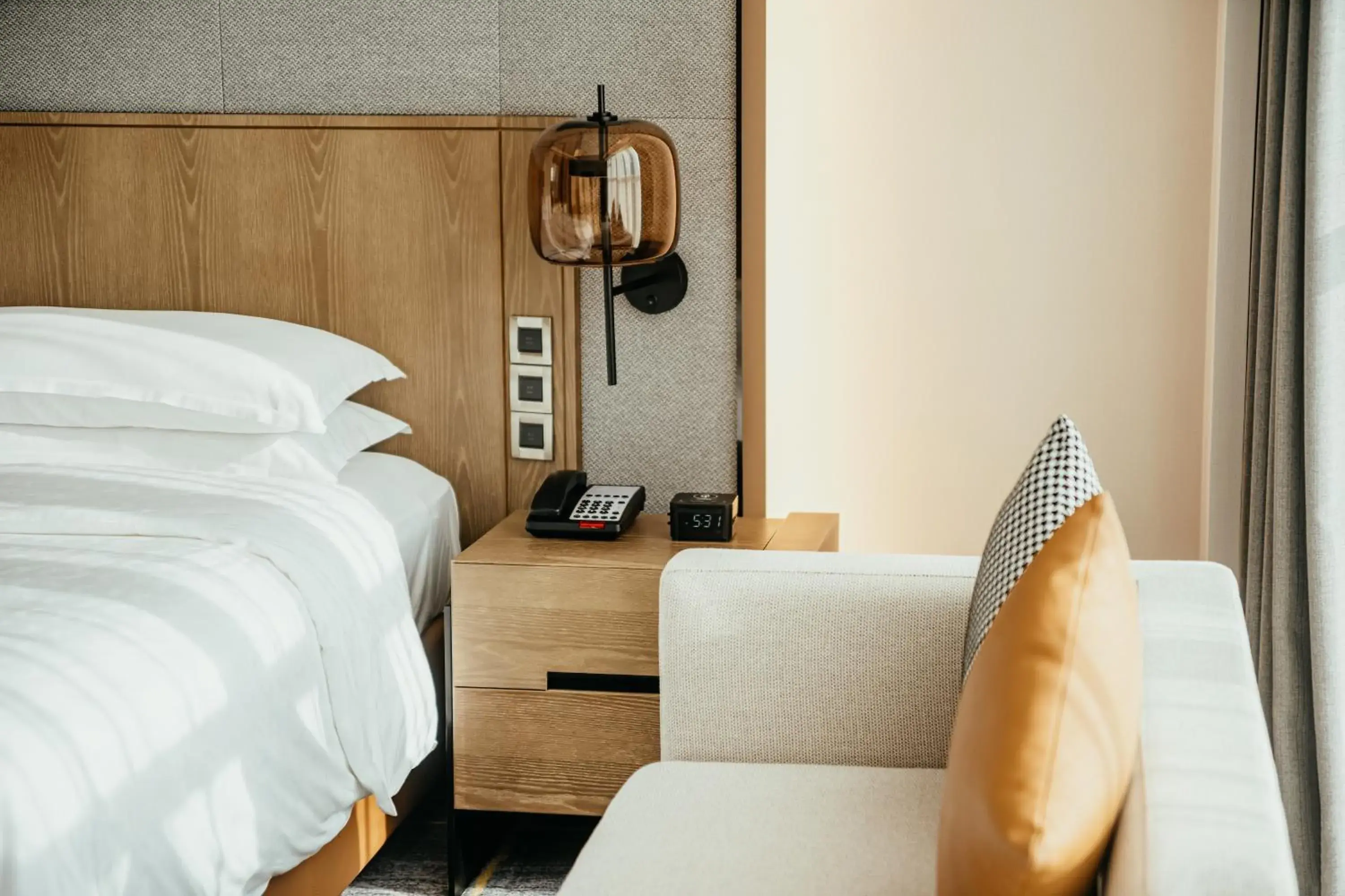 Deluxe, Guest room, 1 King, City view in Sheraton Guangzhou Hotel Deluxe, Guest room, 1 King, City view in Sheraton Guangzhou Hotel