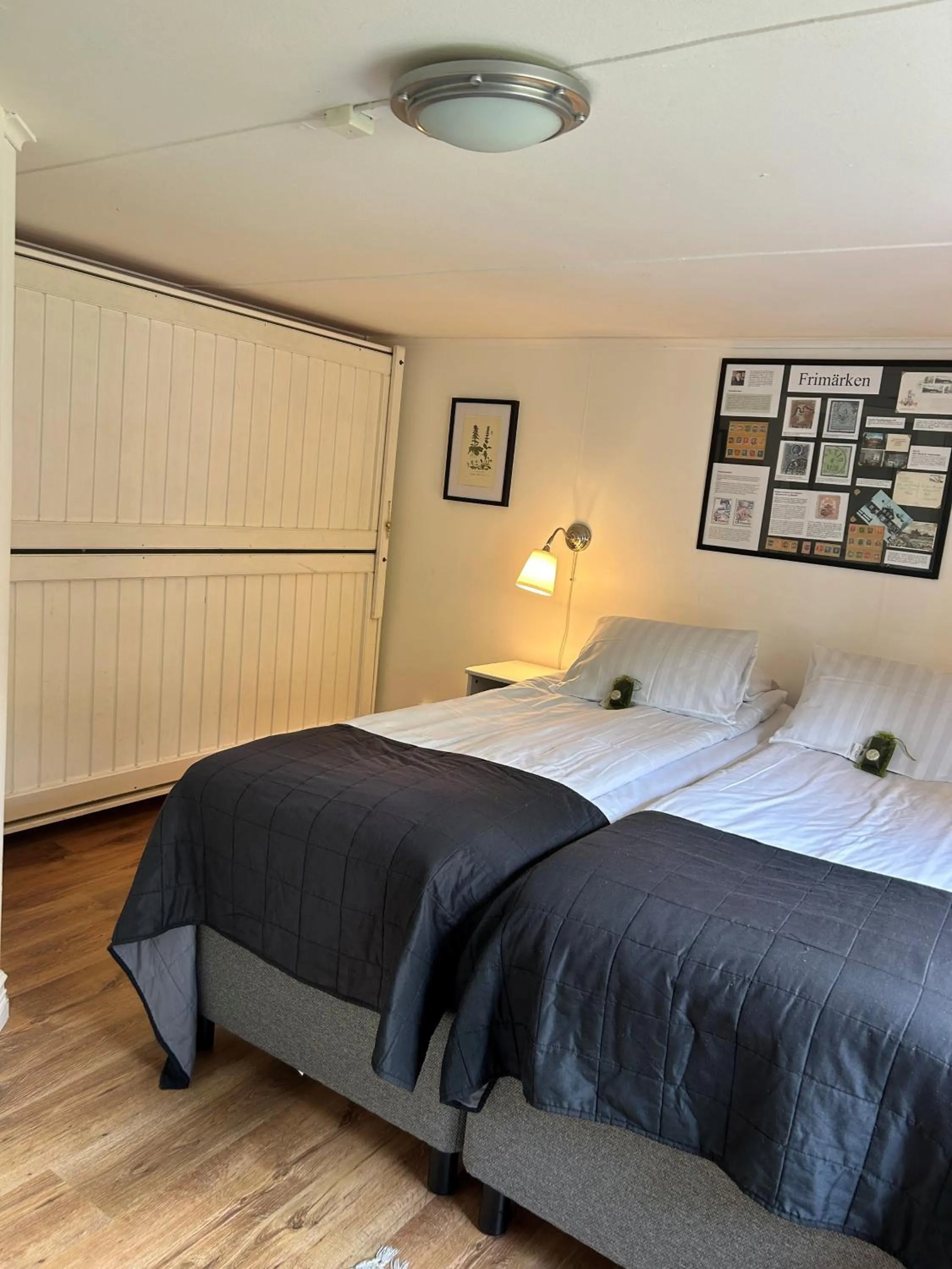 Bed in STF Korrö Gårdshotell