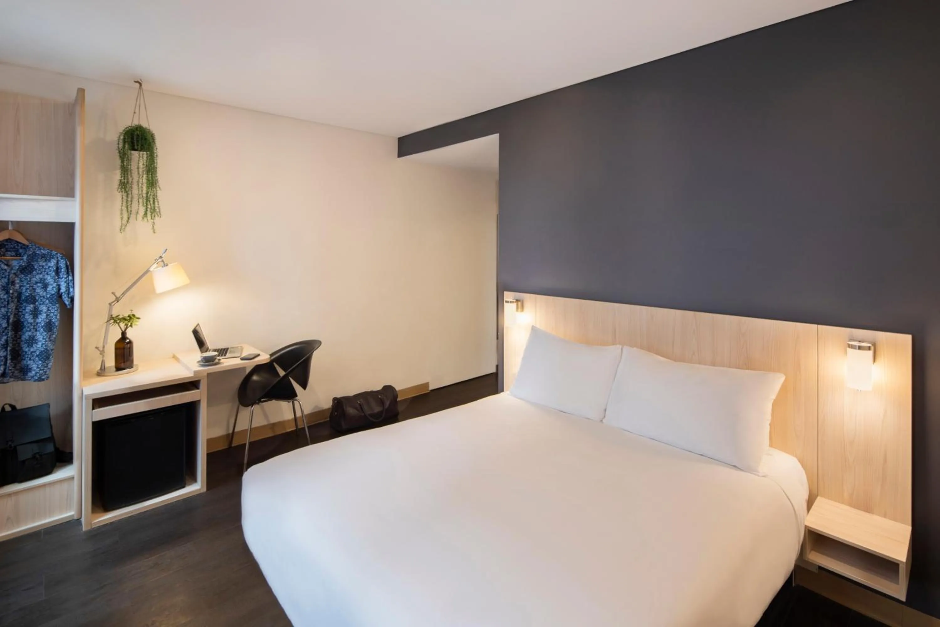 Bedroom, Bed in ibis Sydney Barangaroo