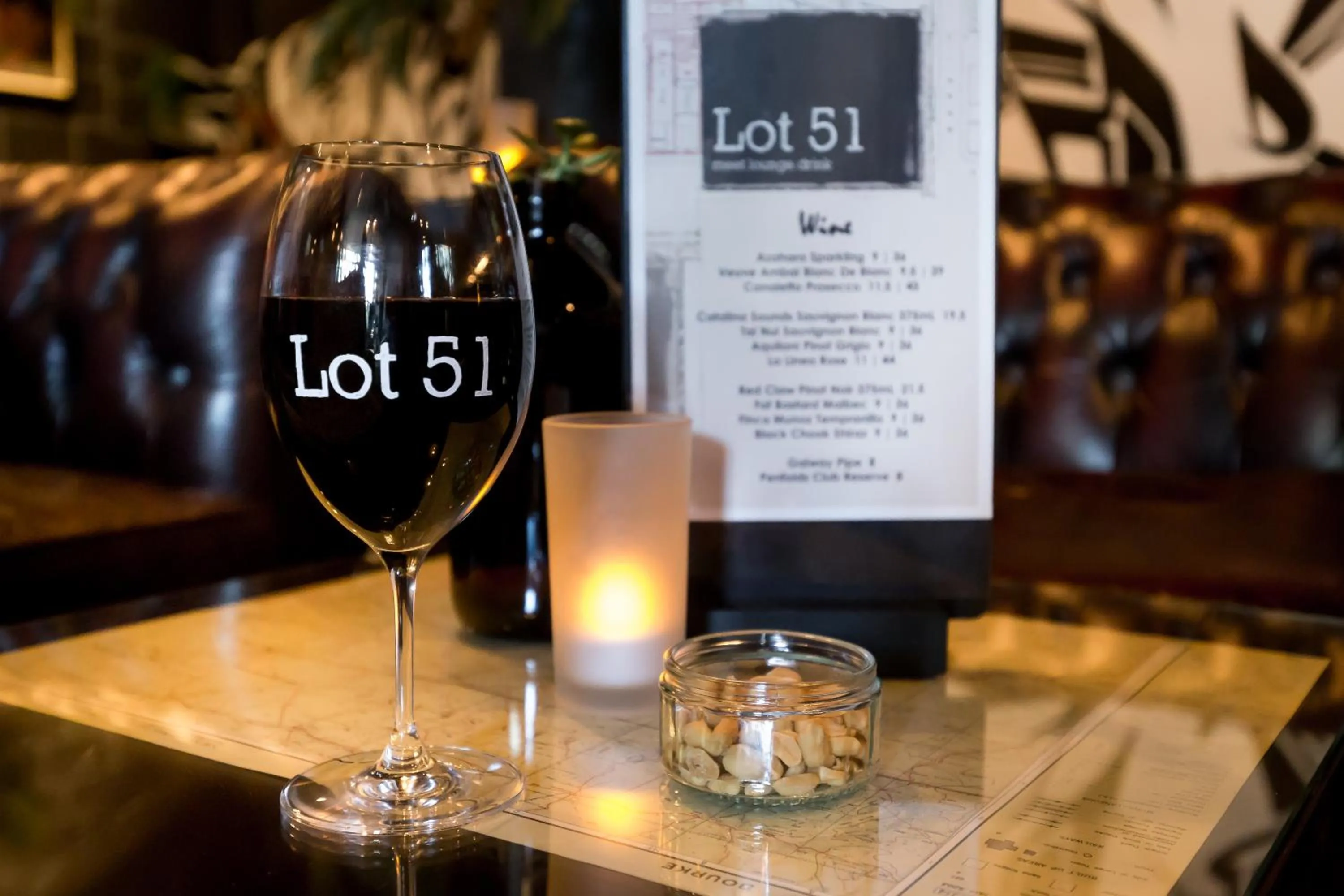 Lounge or bar in ibis Sydney Barangaroo