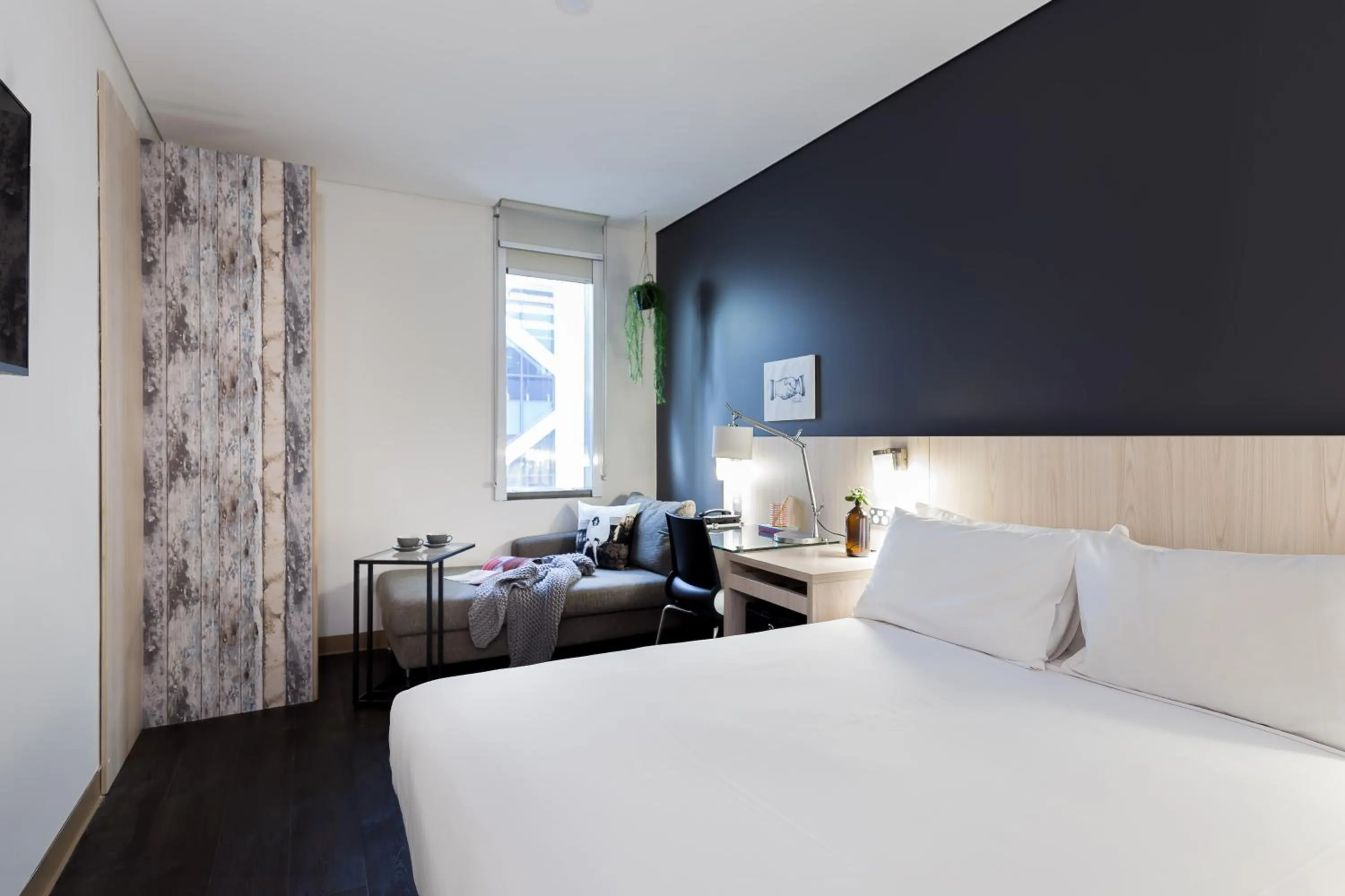 Bedroom, Bed in ibis Sydney Barangaroo