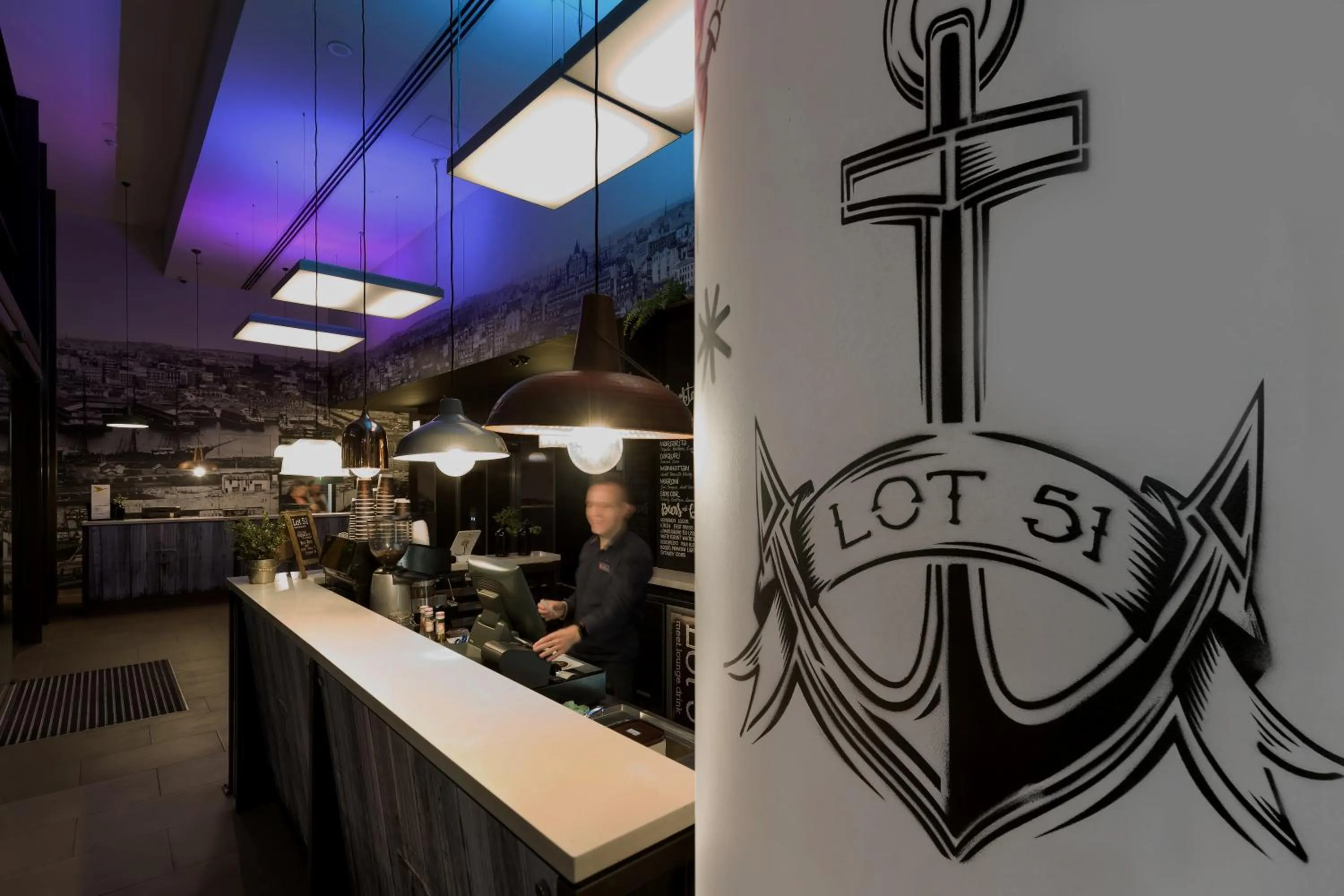 Lounge or bar in ibis Sydney Barangaroo