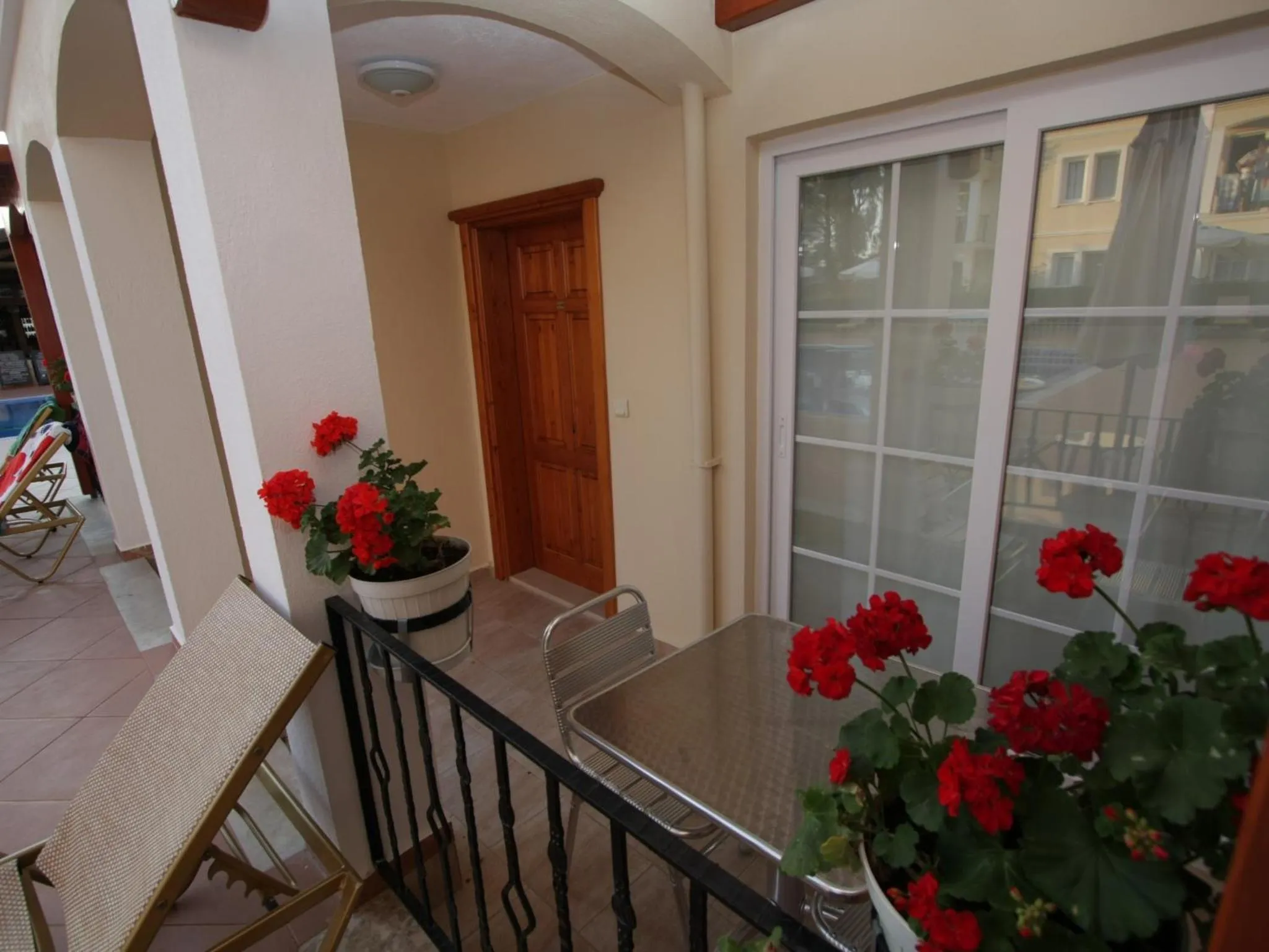 Balcony/Terrace in Sea Breeze Hotel and Apartments