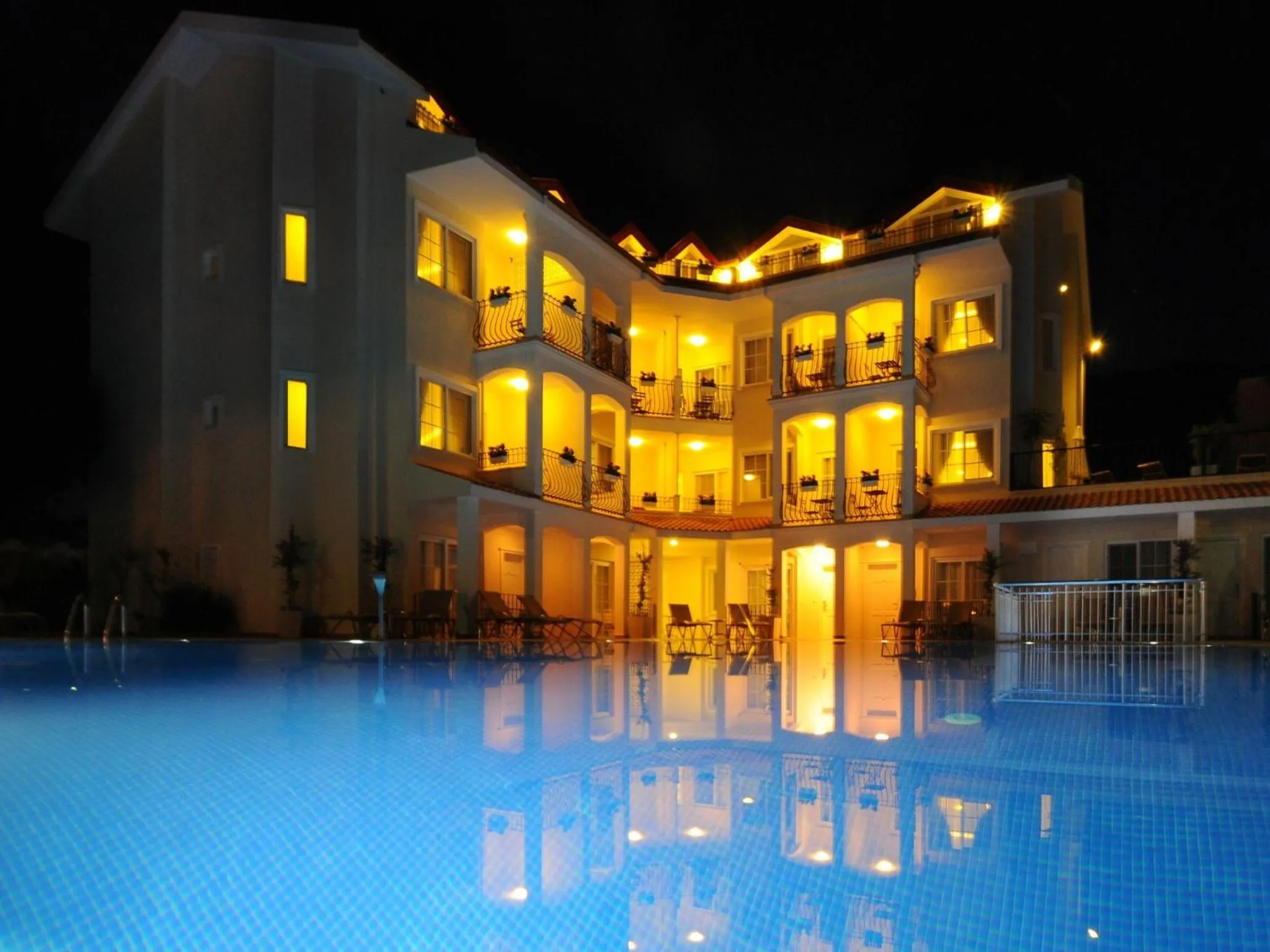 Facade/entrance in Sea Breeze Hotel and Apartments