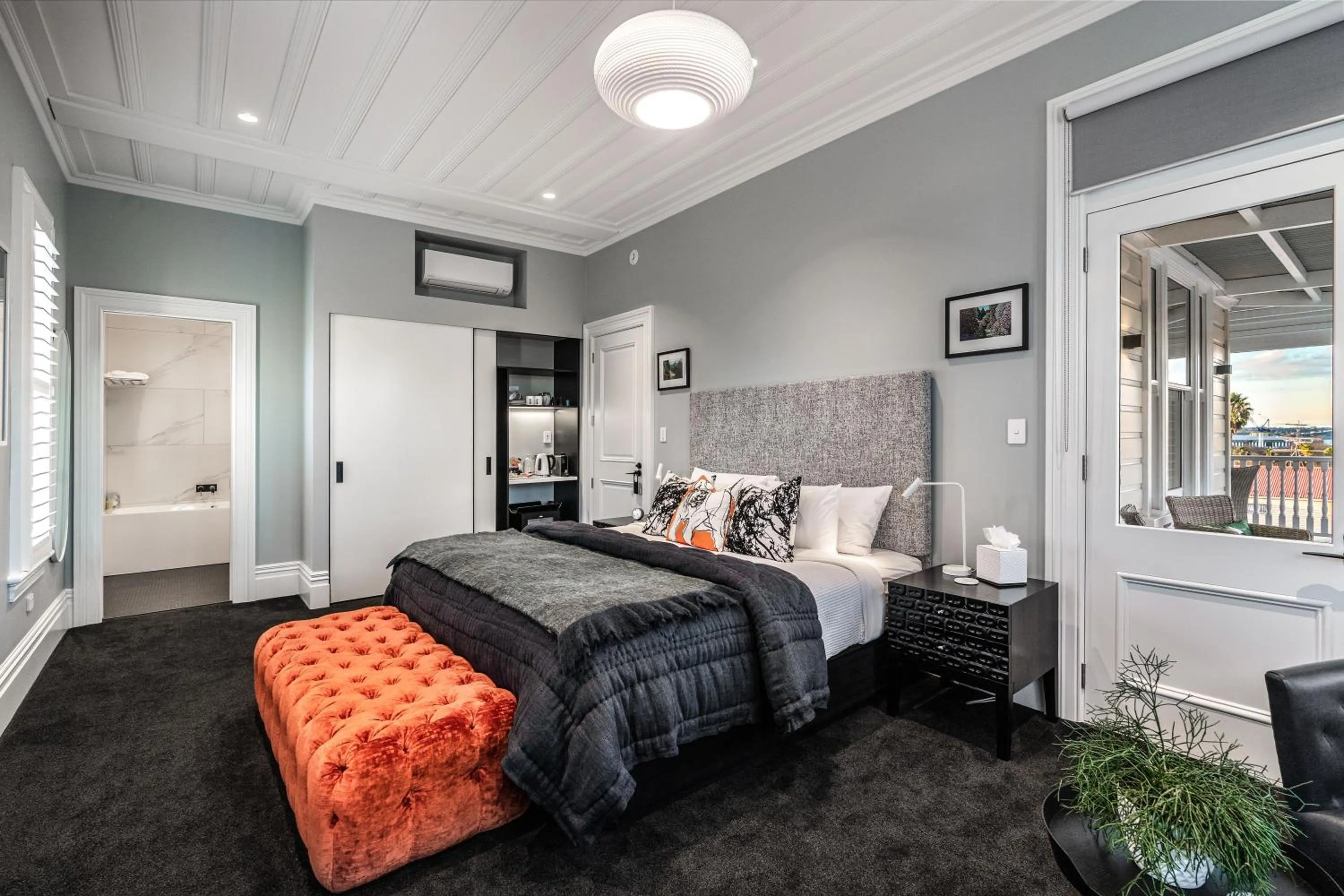 Bedroom, Bed in Franklin38