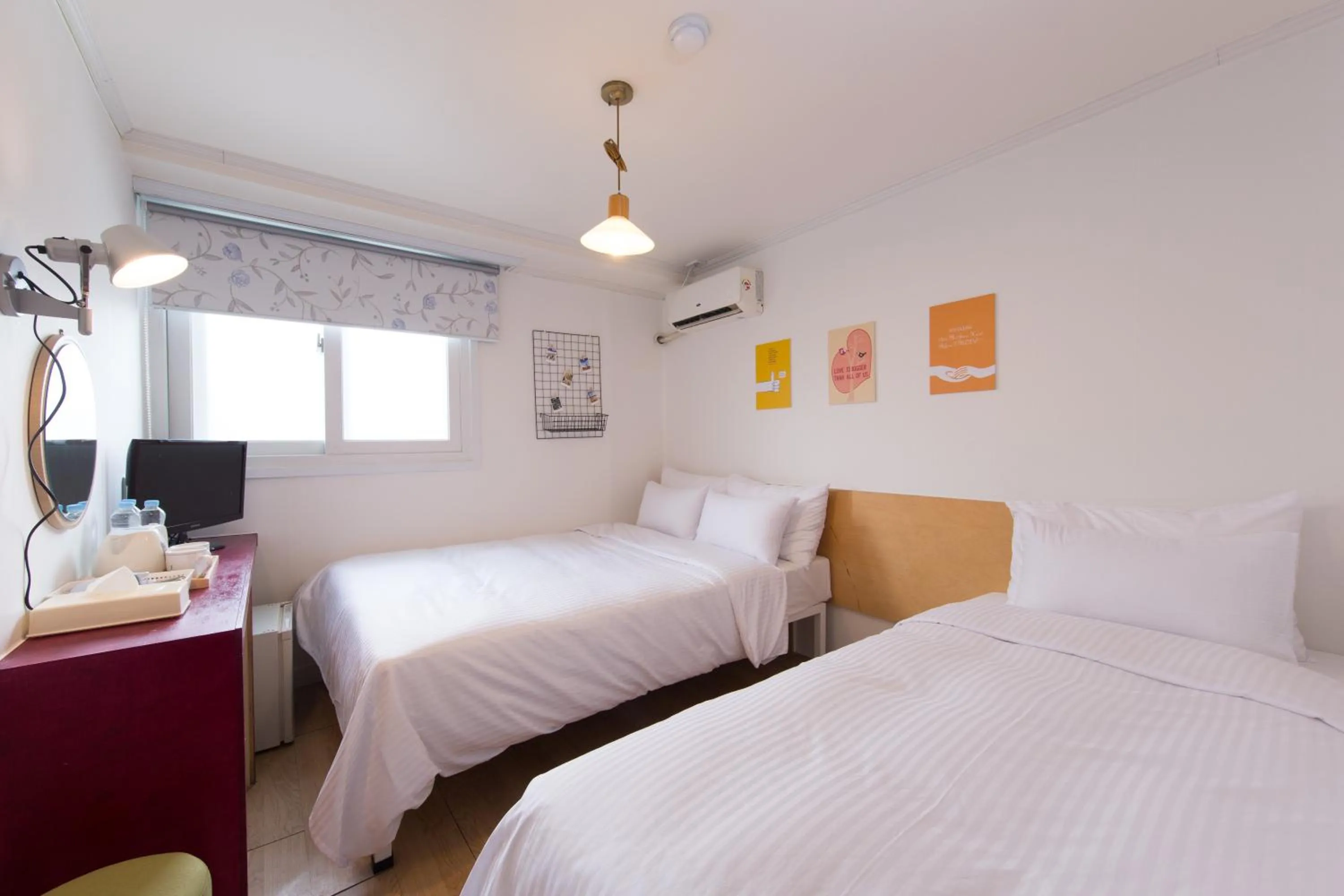 Bed in Travel Monster