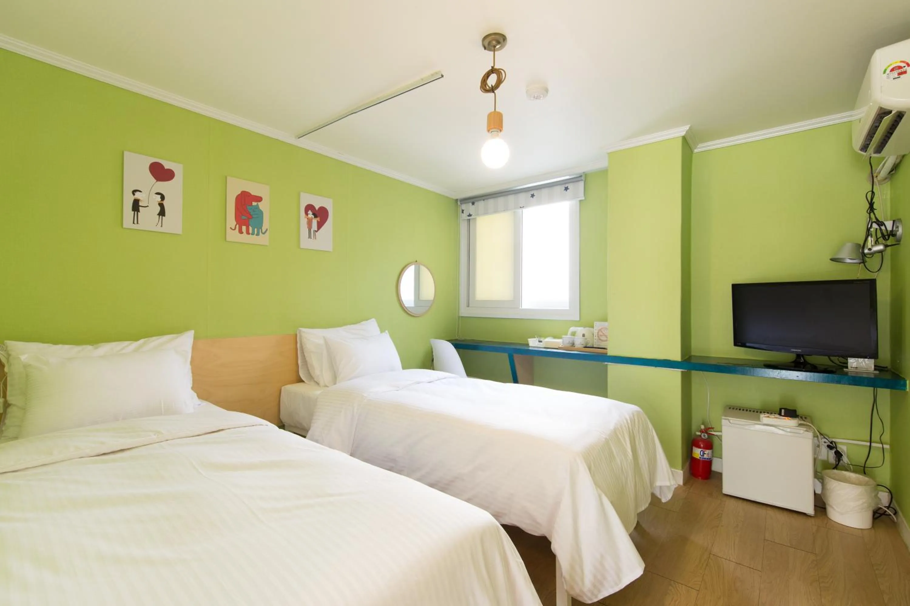 Bed in Travel Monster