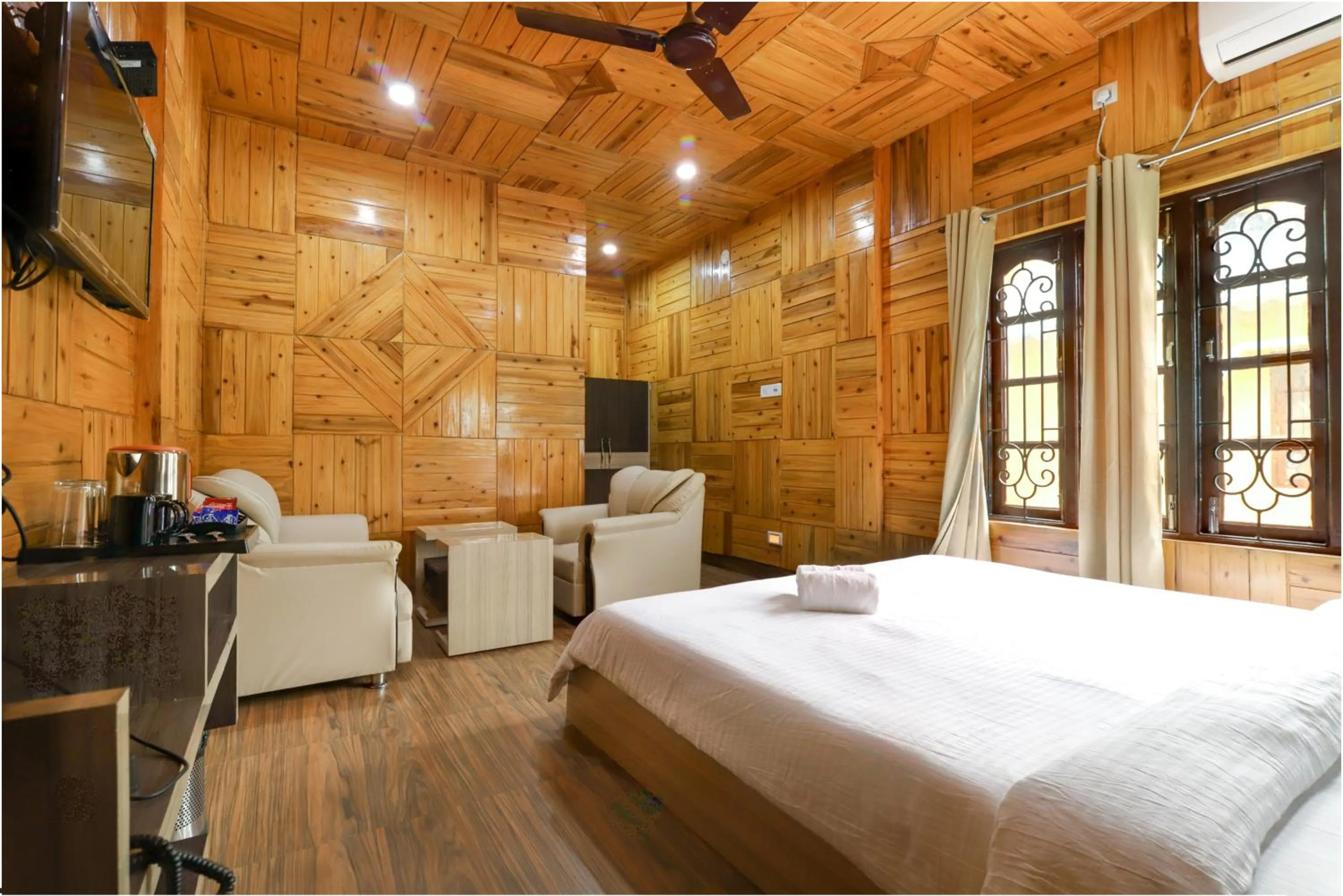 Bed in Resort Trimurti