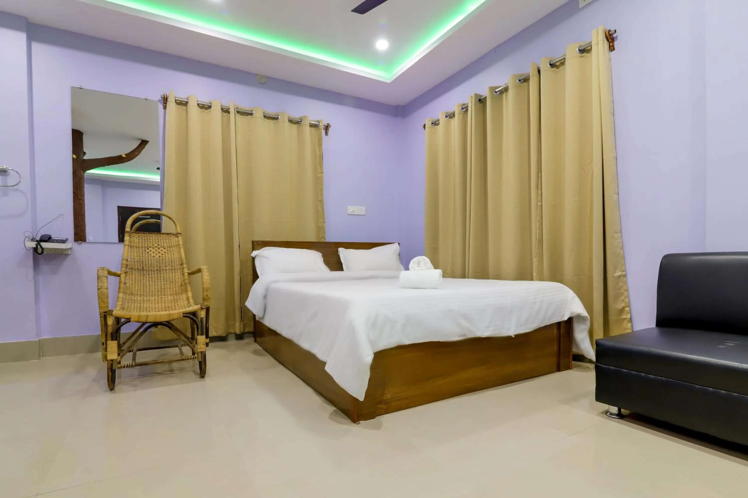 Bed in Resort Trimurti