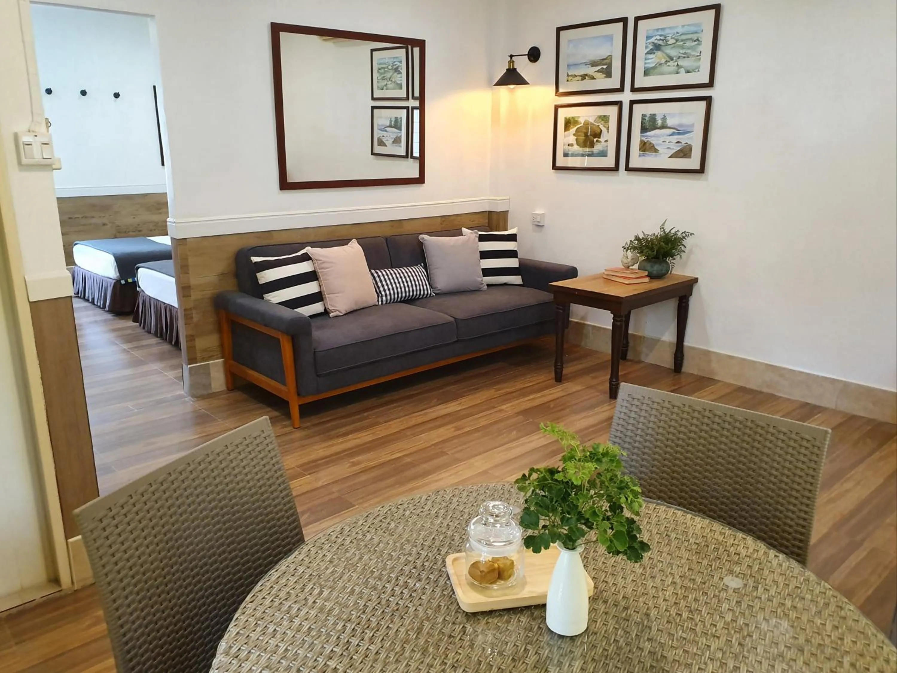 Photo of the whole room in Holiday Village And Natural Garden Resort