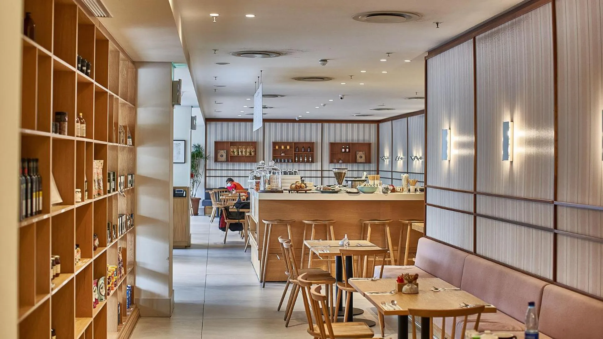 The Onyx Apartment Hotel by NEWMARK