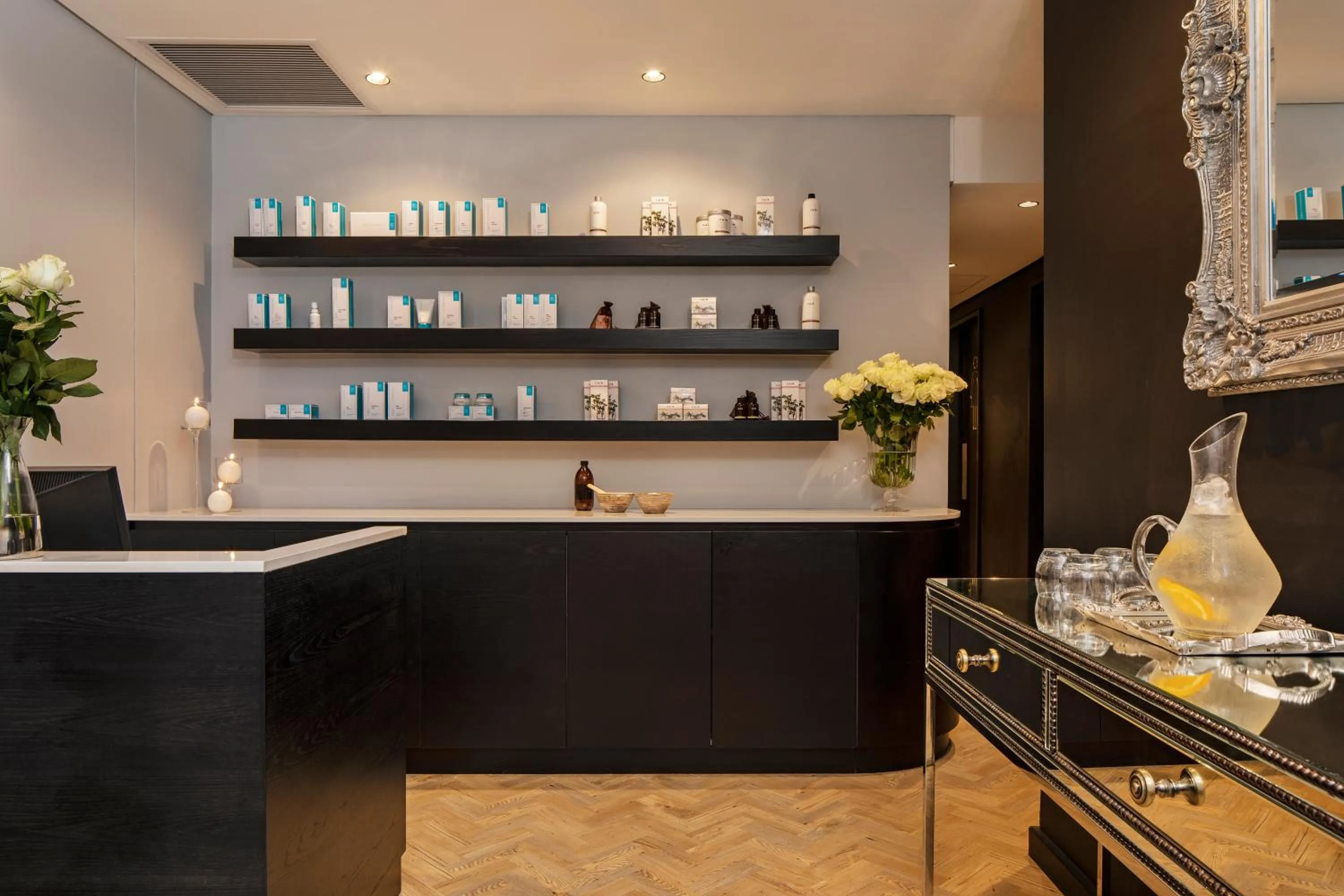 Spa and wellness centre/facilities in The Onyx Apartment Hotel by NEWMARK