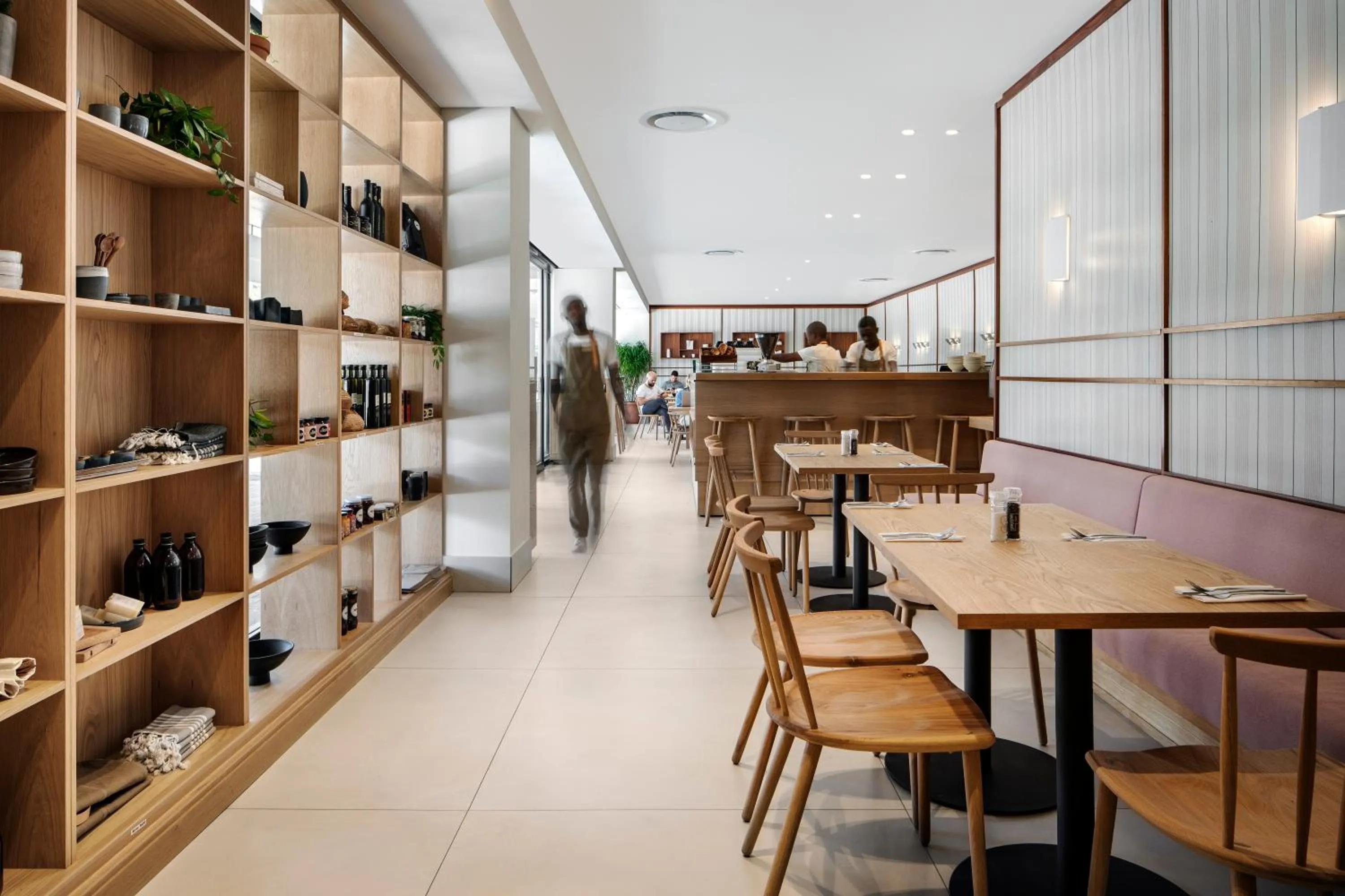 Restaurant/places to eat in The Onyx Apartment Hotel by NEWMARK