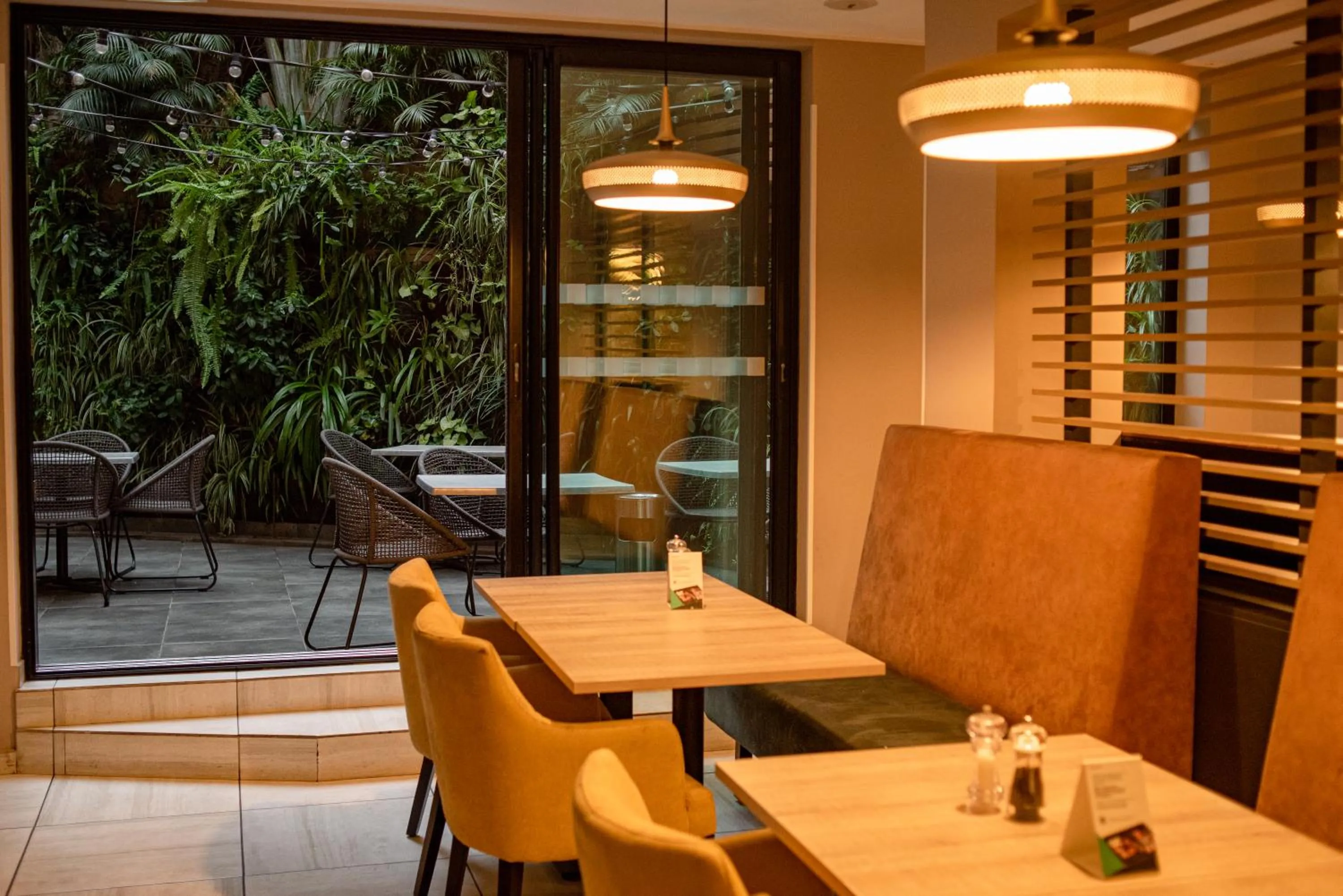 Dining area in Radisson Serviced Apartments Antananarivo City Centre