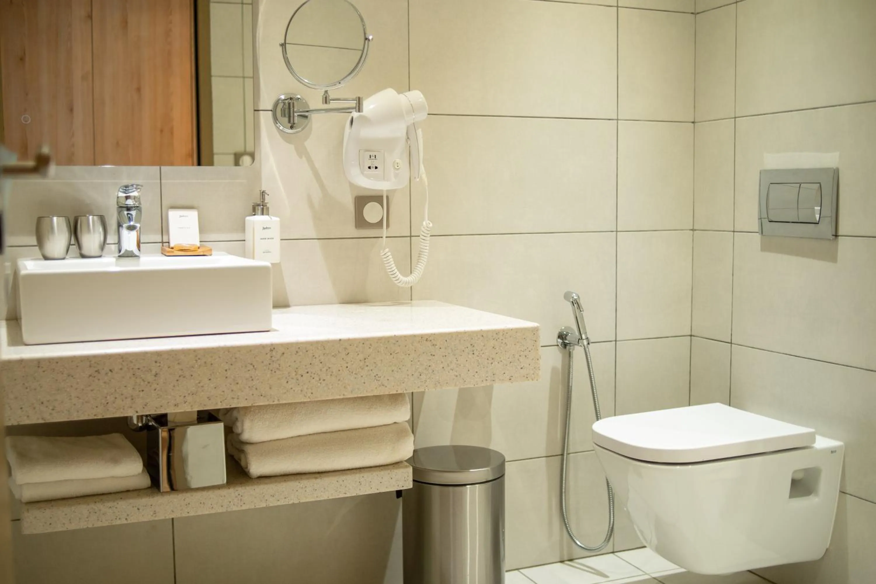 Toilet in Radisson Serviced Apartments Antananarivo City Centre