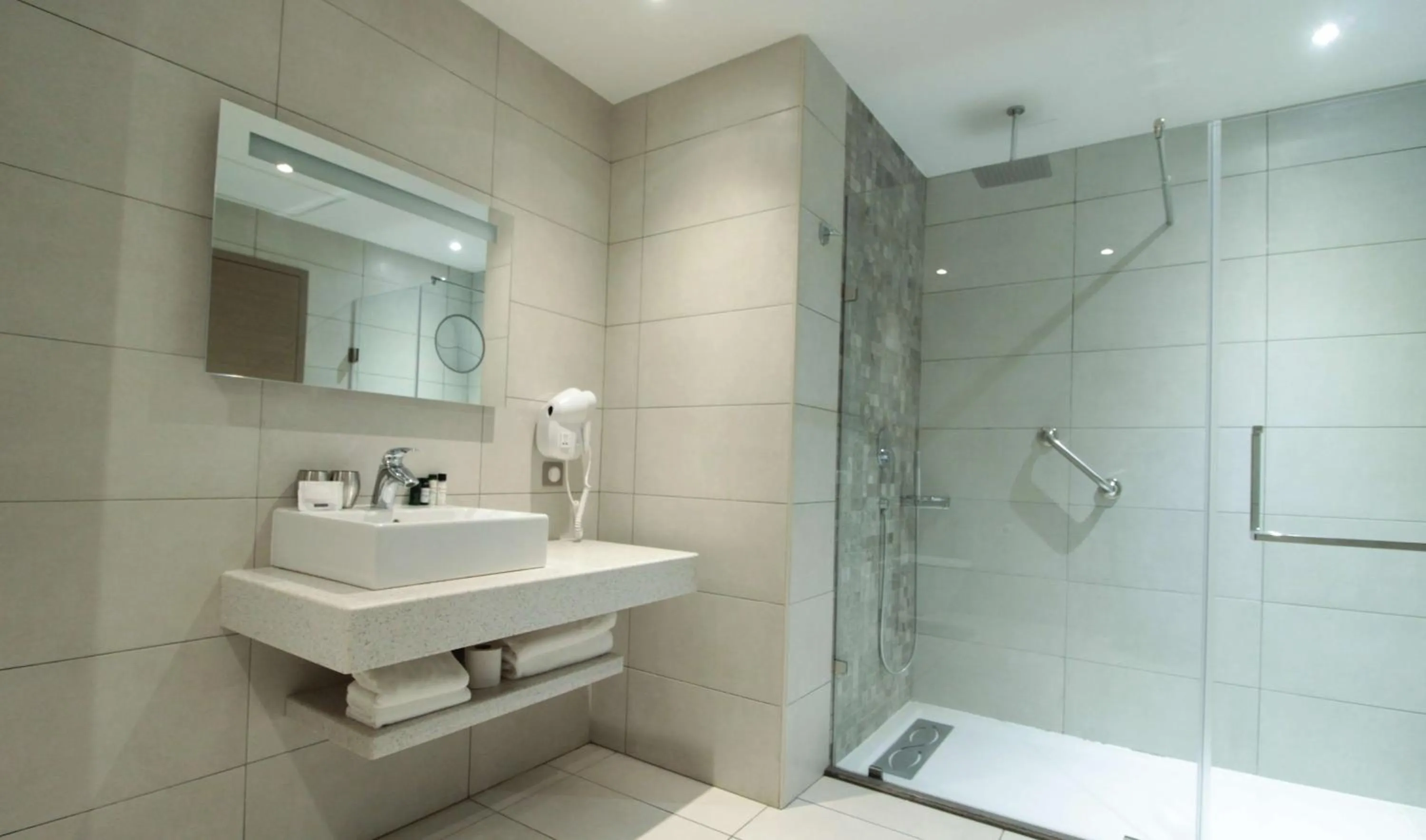 Bathroom in Radisson Serviced Apartments Antananarivo City Centre