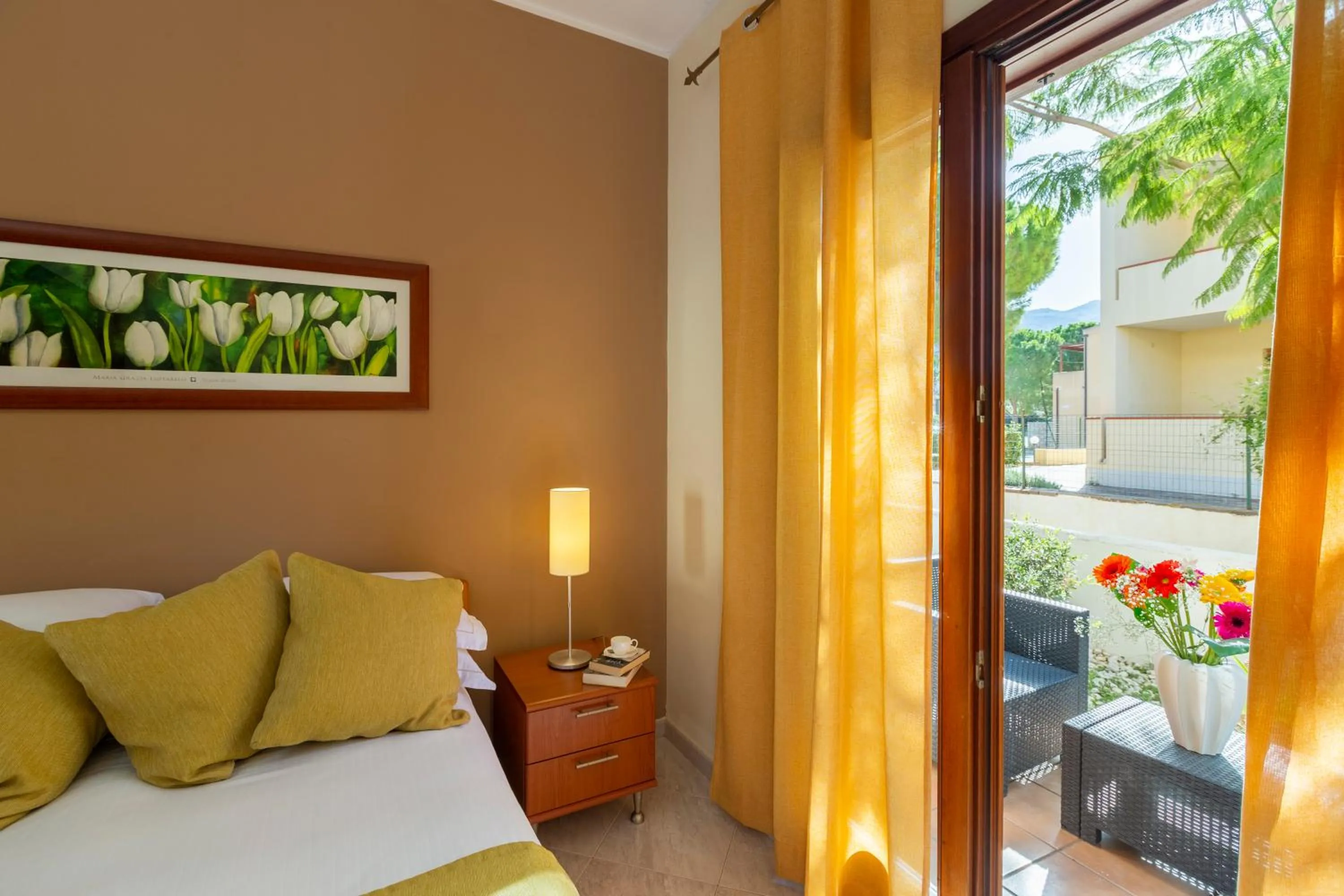 Property building, Bed in Residence Smeraldo