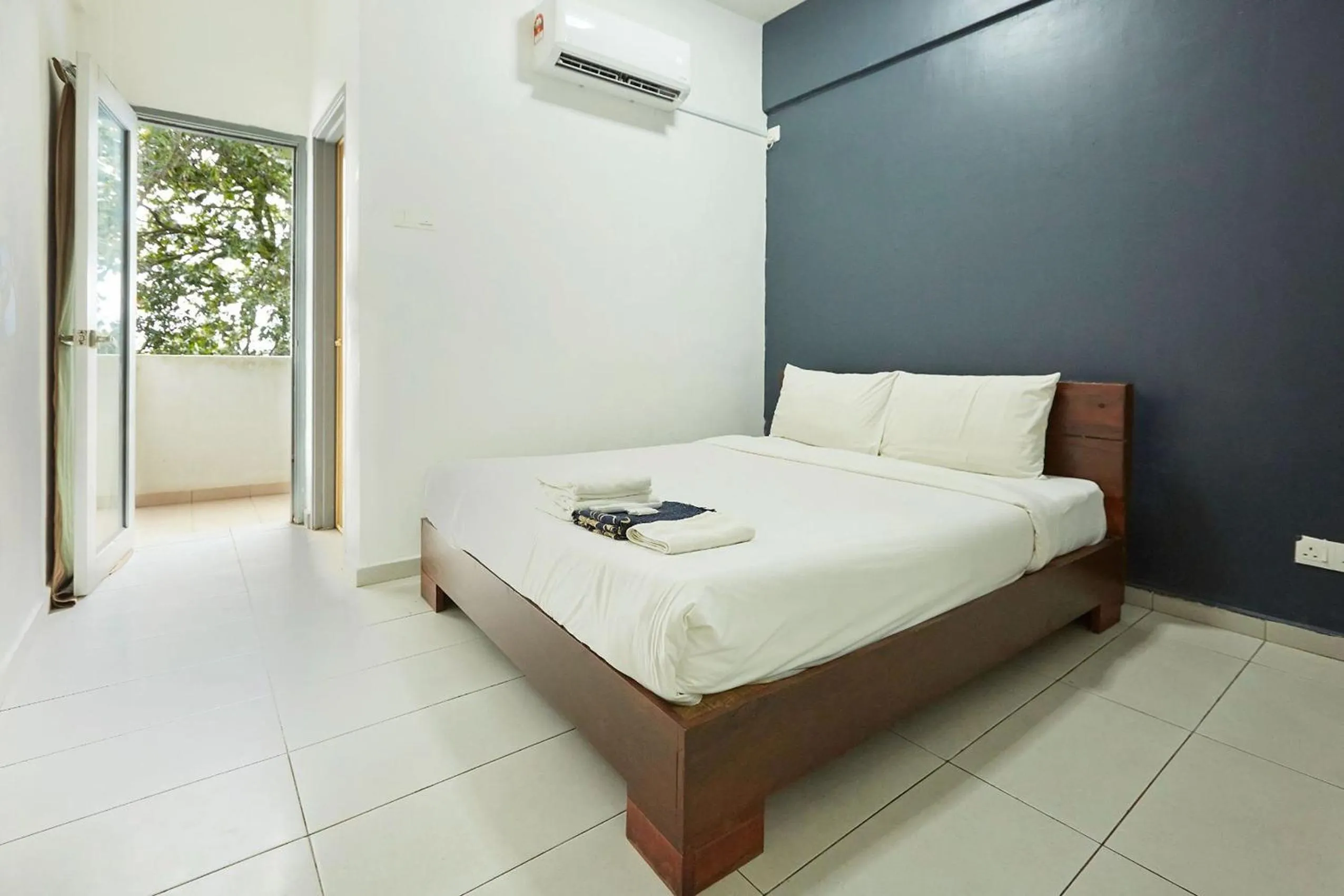 Photo of the whole room in Mawar Villa, Batu Hitam