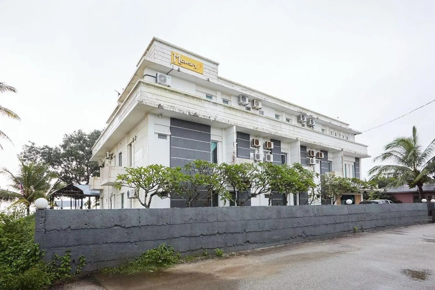 Property building in Mawar Villa, Batu Hitam