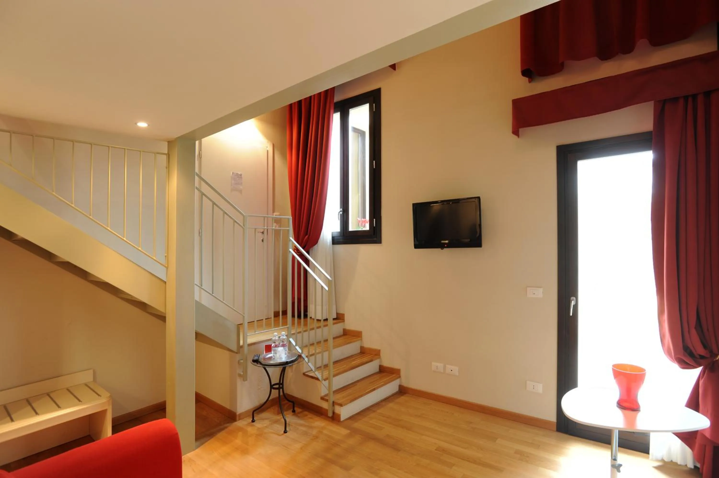 Decorative detail in Honey Rooms Ferrara