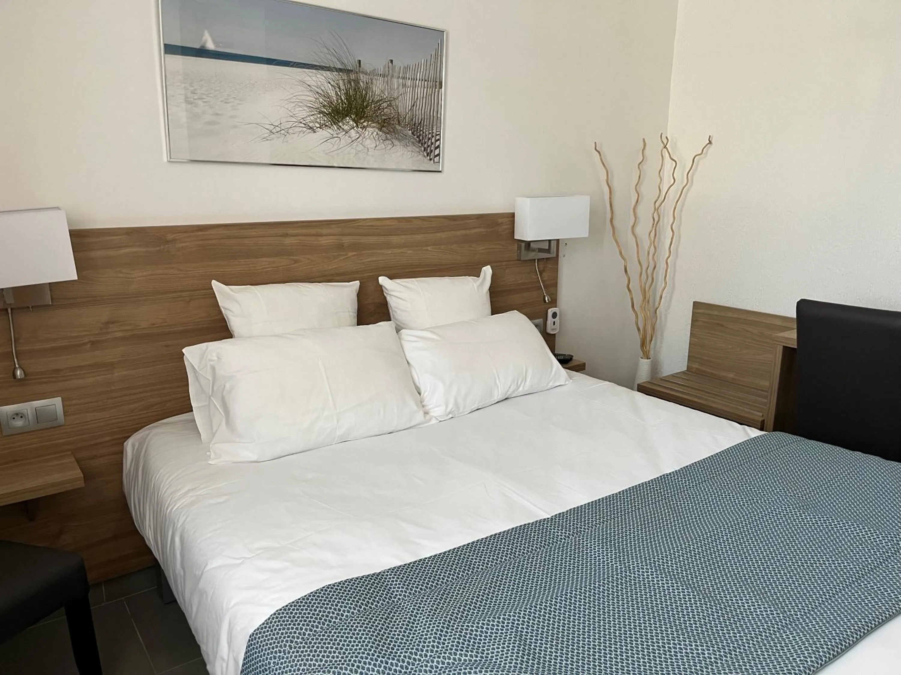 Bedroom, Bed in Hôtel Le Mirage