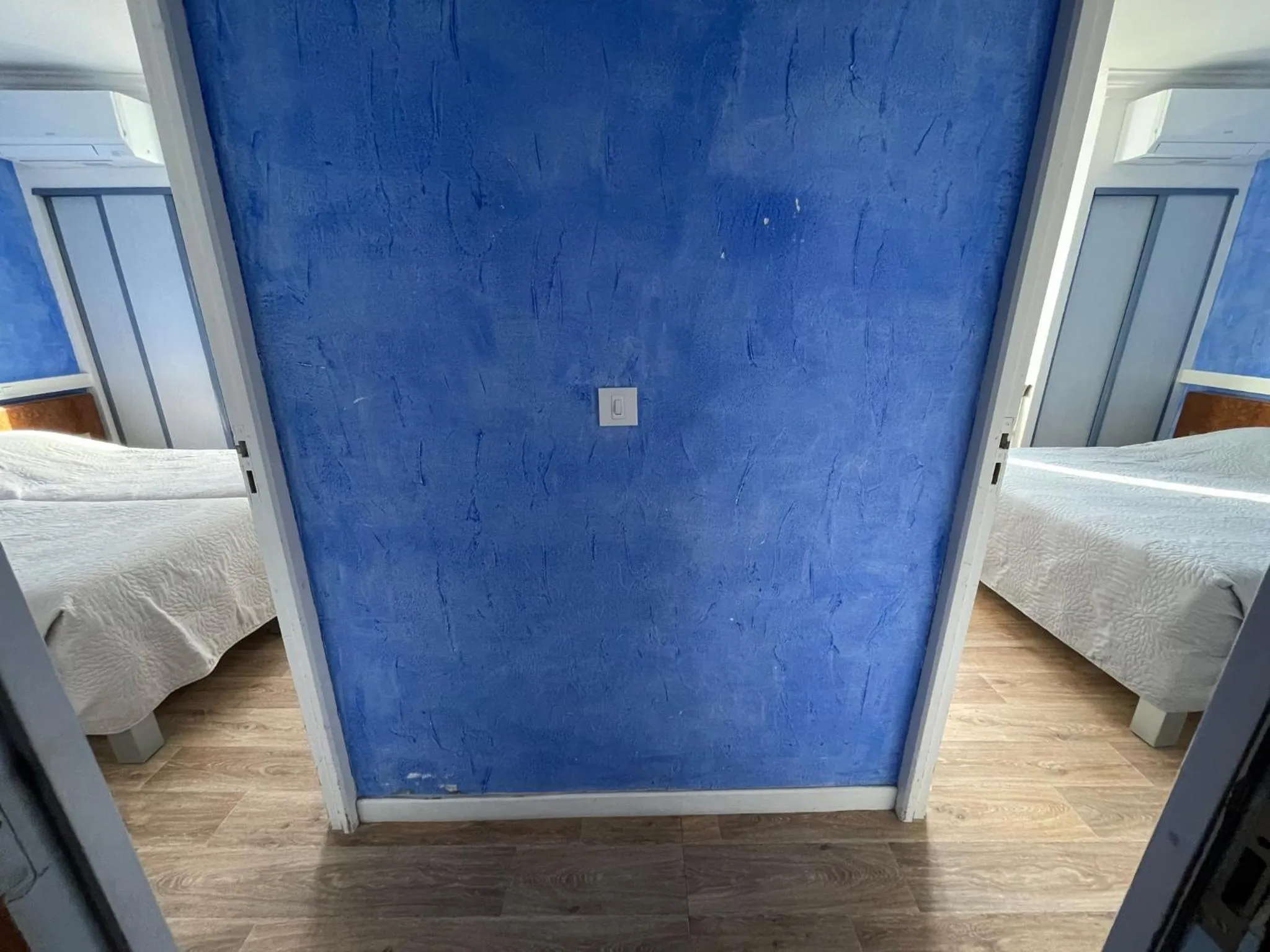 Photo of the whole room, Bed in Hôtel Le Mirage