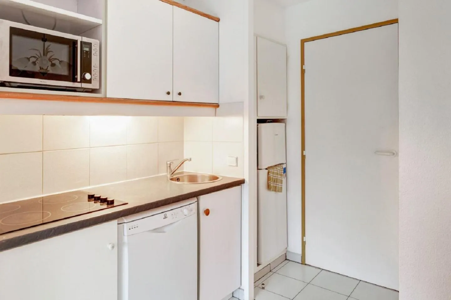 Kitchen or kitchenette in Residence La Pinede - maeva Home