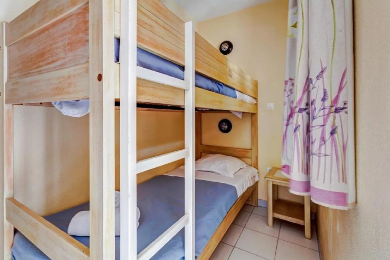 Bed in Residence La Pinede - maeva Home