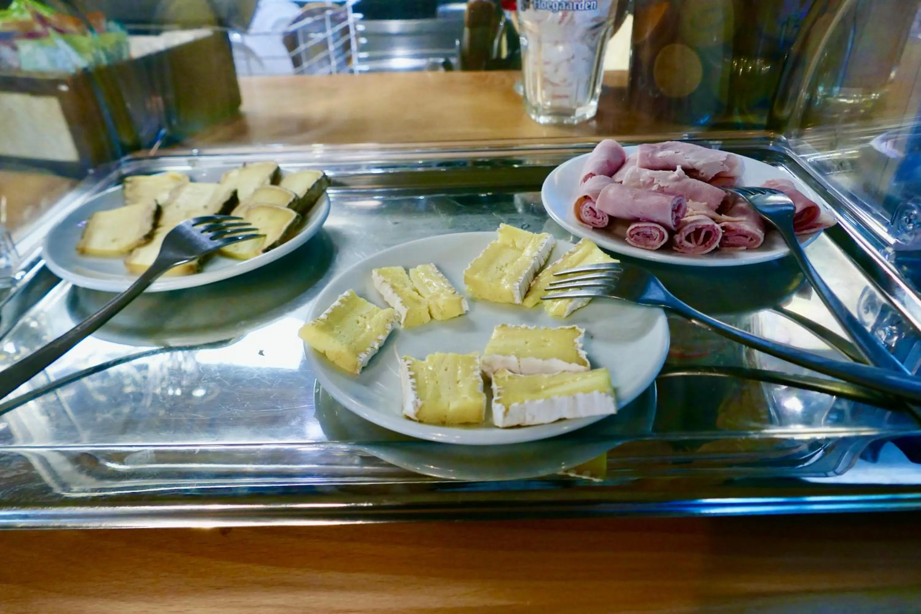 Buffet breakfast in Hôtel Le Blainon