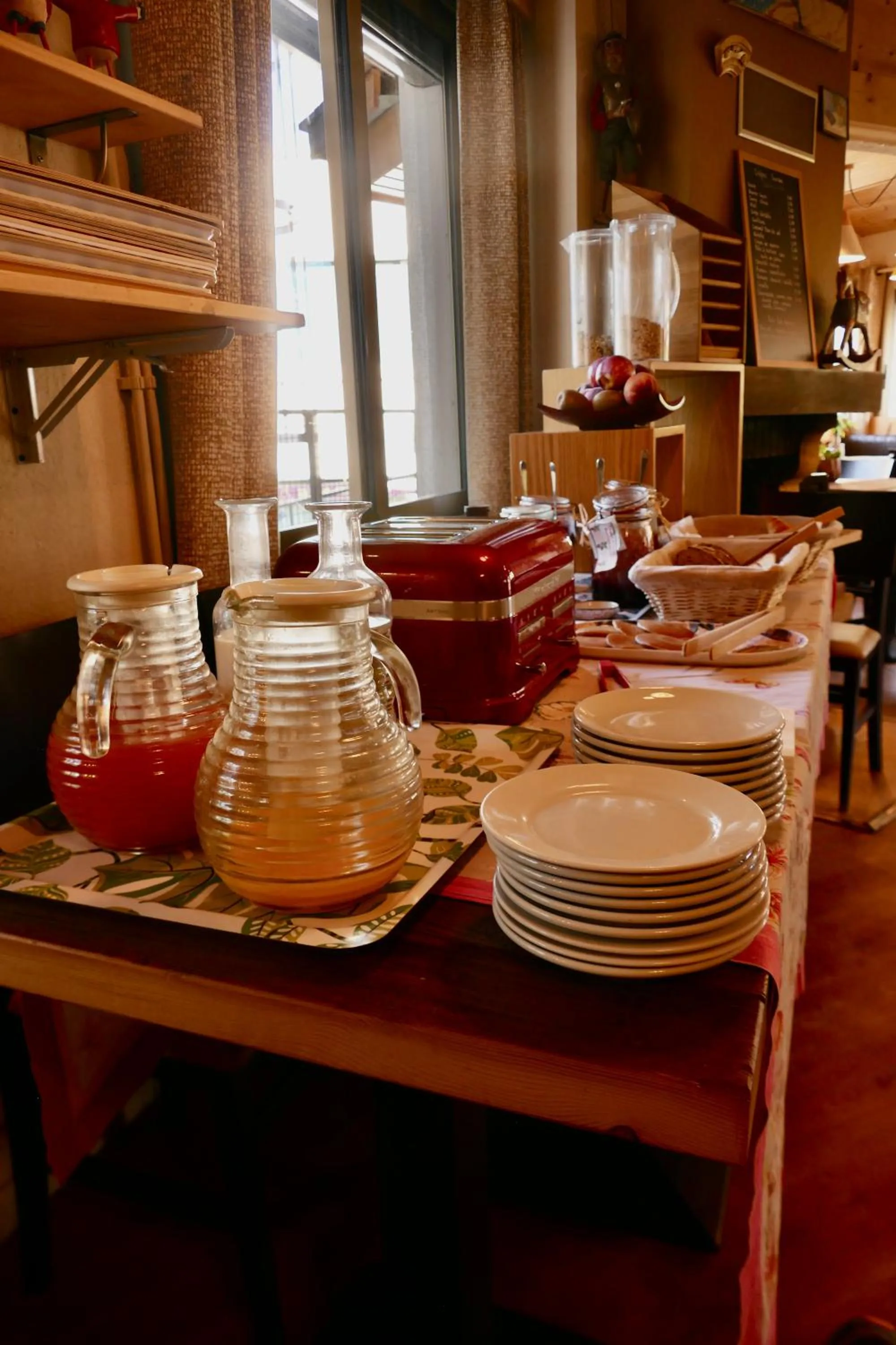 Food and drinks in Hôtel Le Blainon