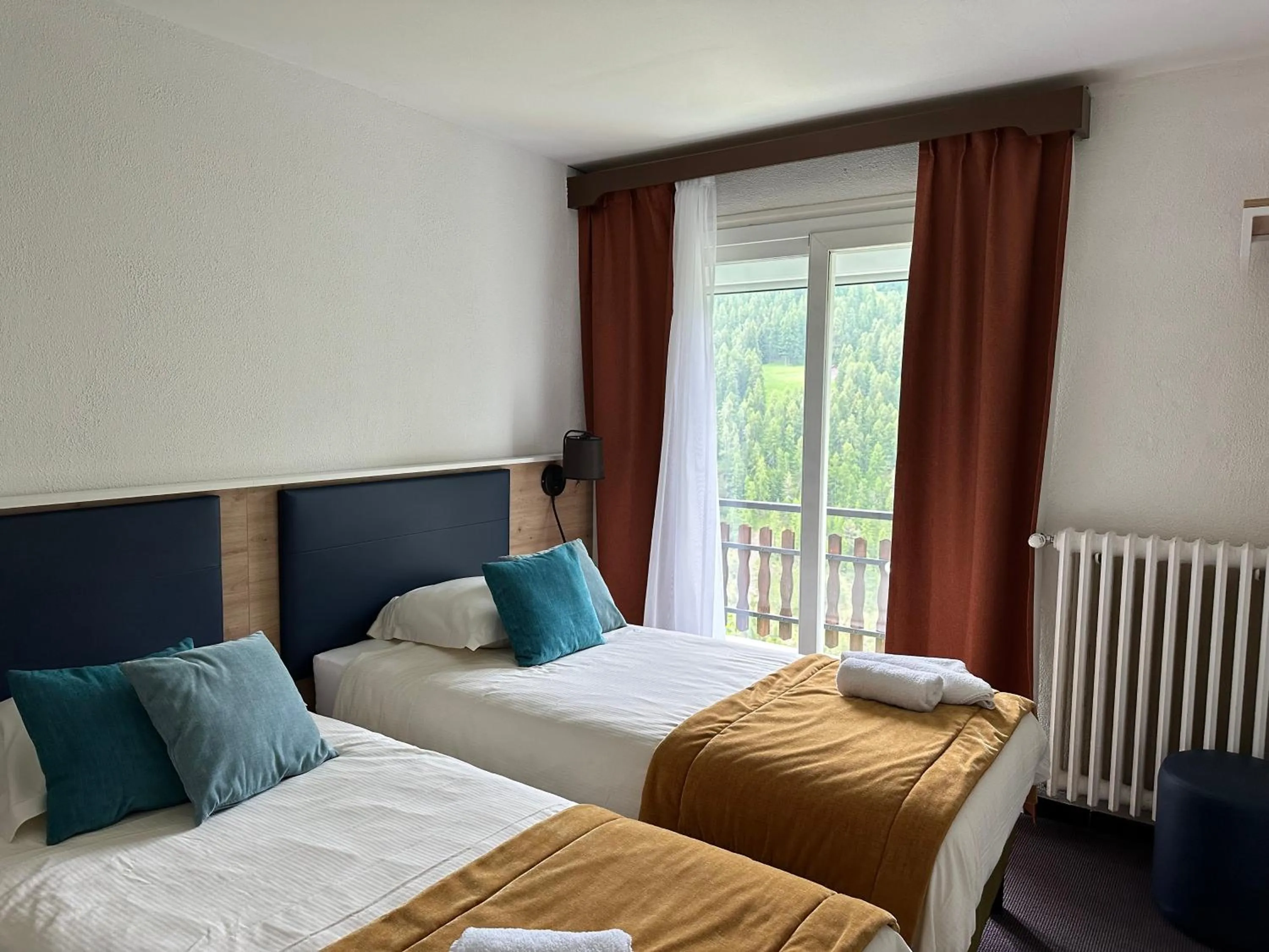 Bed in Hôtel Le Blainon