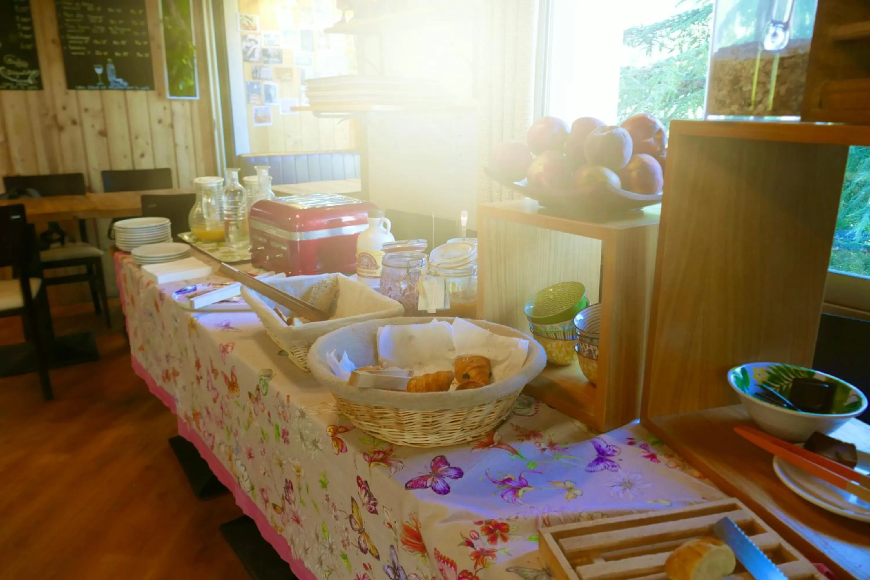 Buffet breakfast in Hôtel Le Blainon