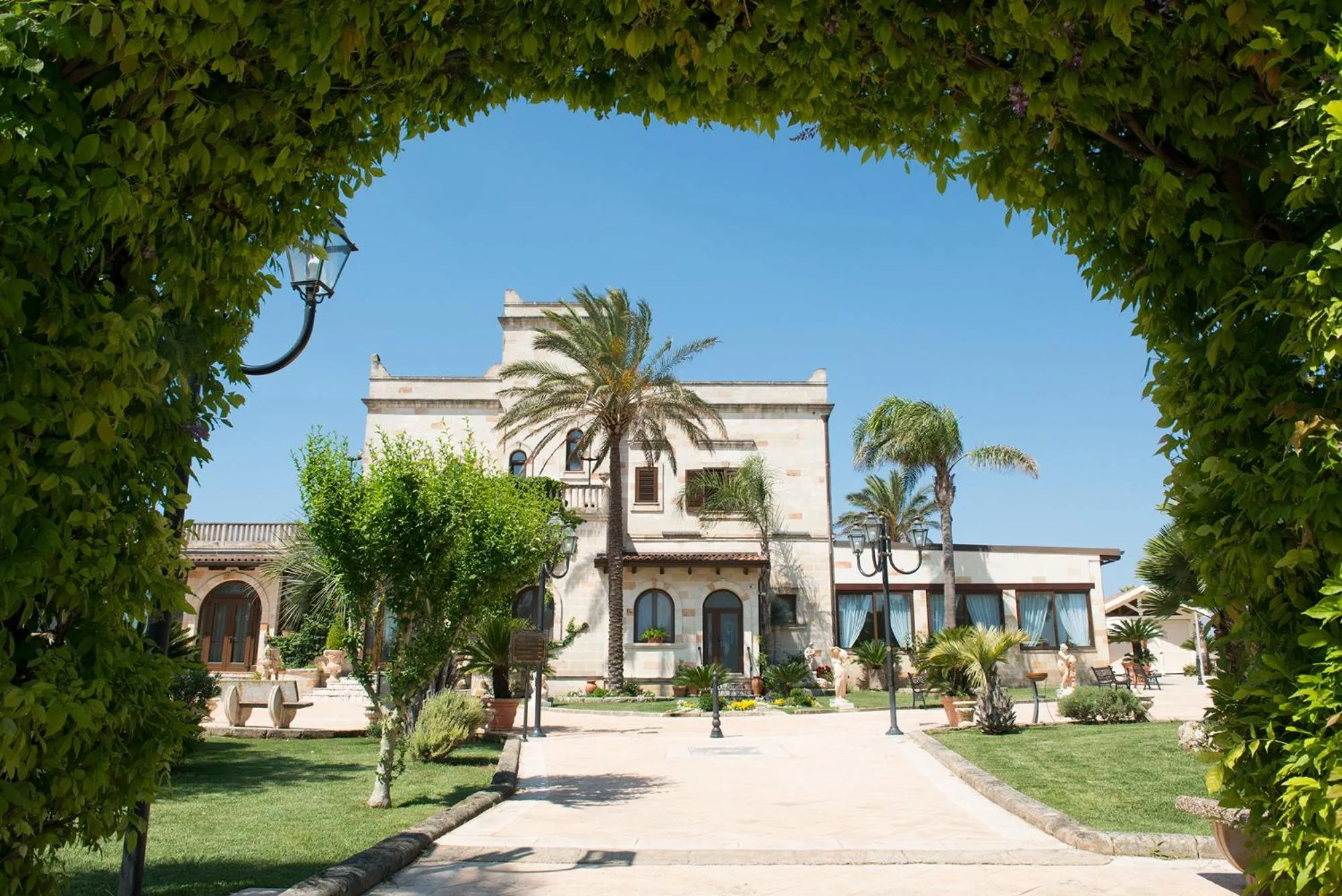 Property building in Masseria Grottella