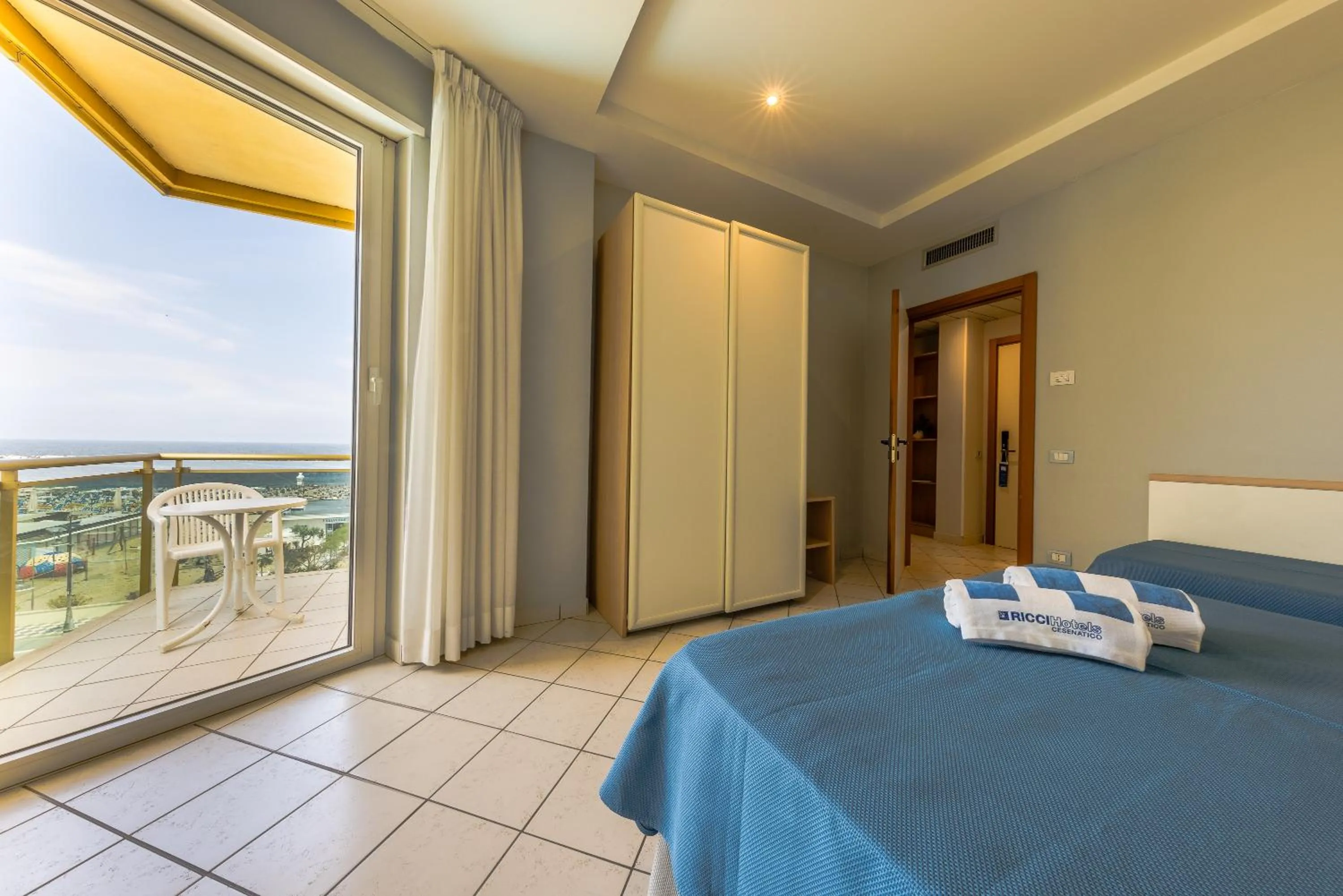 View (from property/room), Bed in Hotel Valverde & Residenza