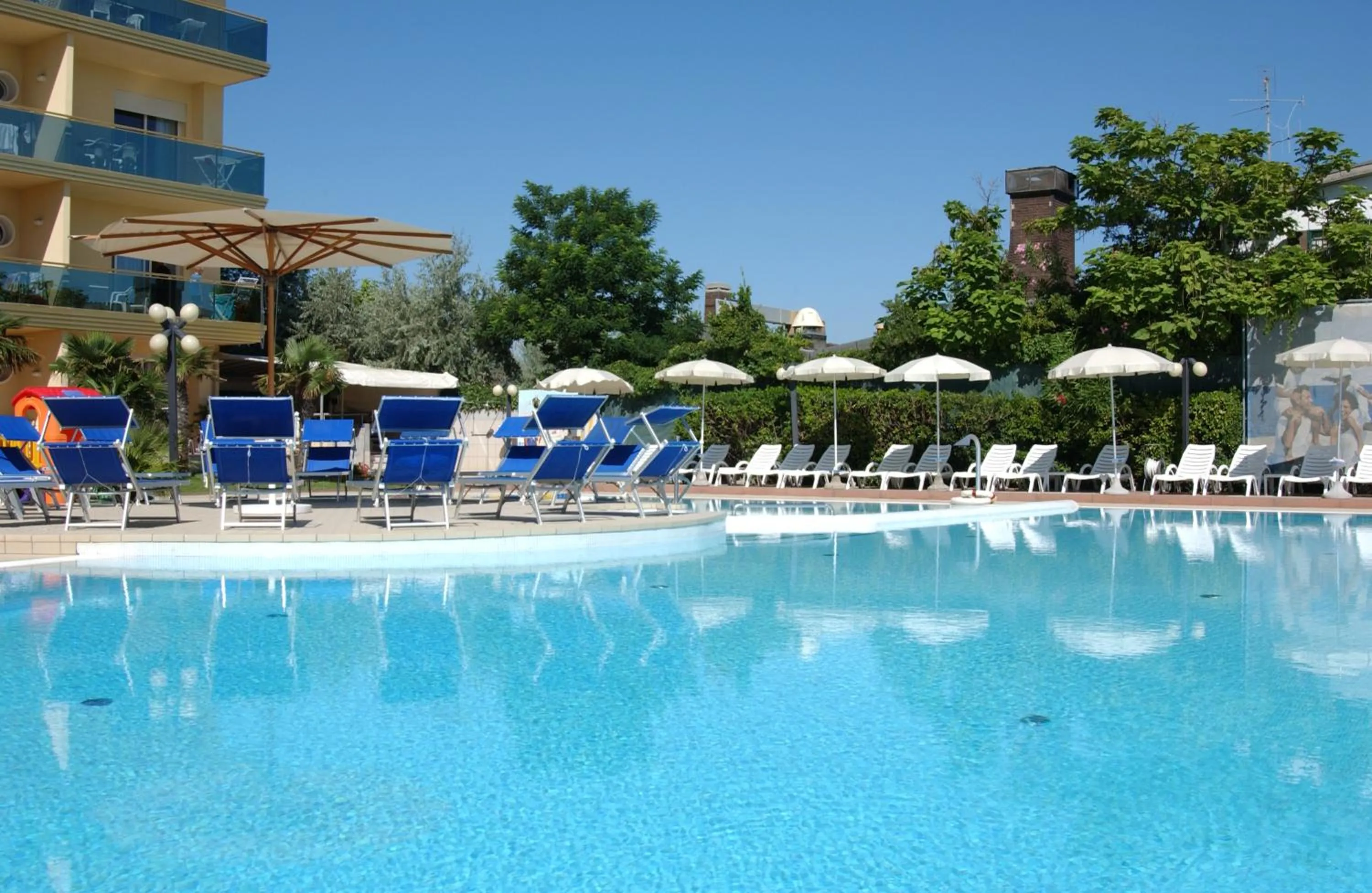Swimming pool in Hotel Valverde & Residenza
