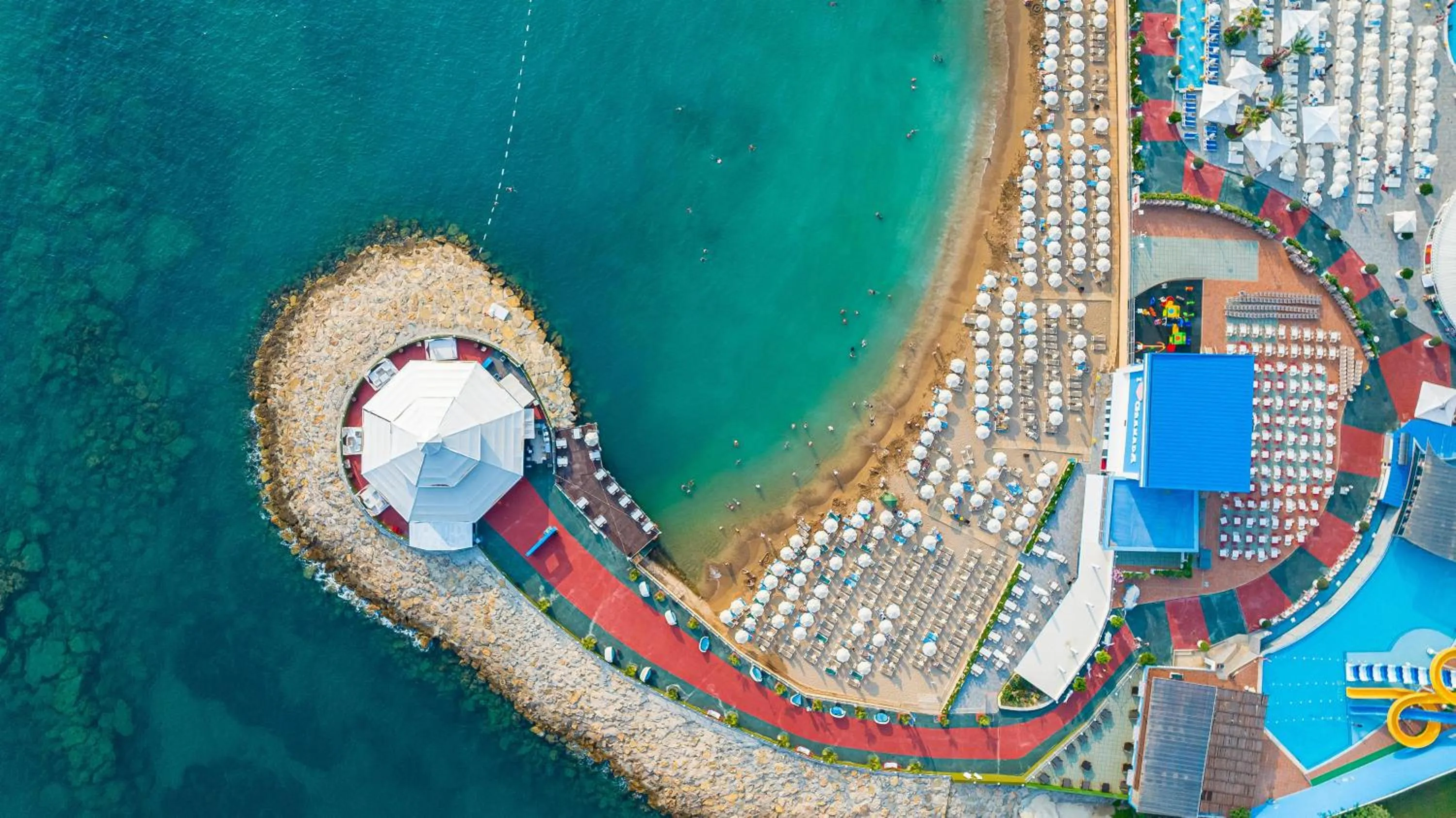 Property building in Granada Luxury Okurcalar