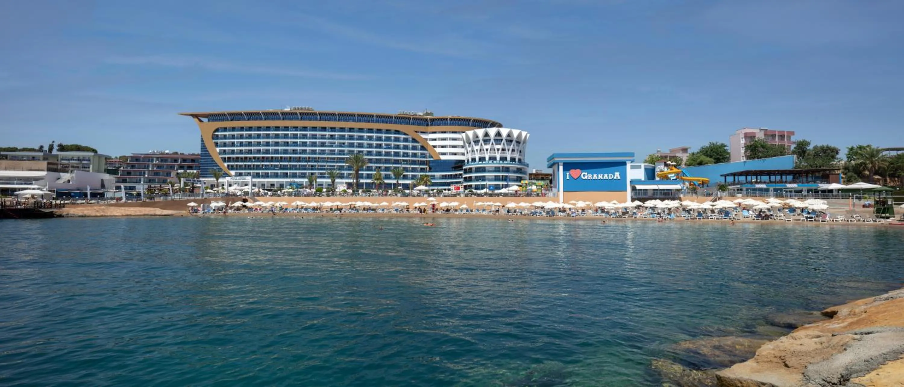 Property building in Granada Luxury Okurcalar