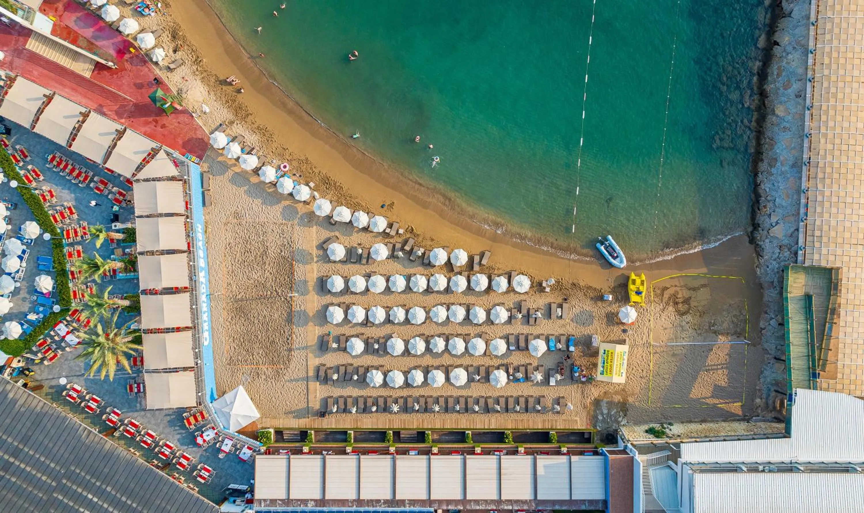 Beach in Granada Luxury Okurcalar