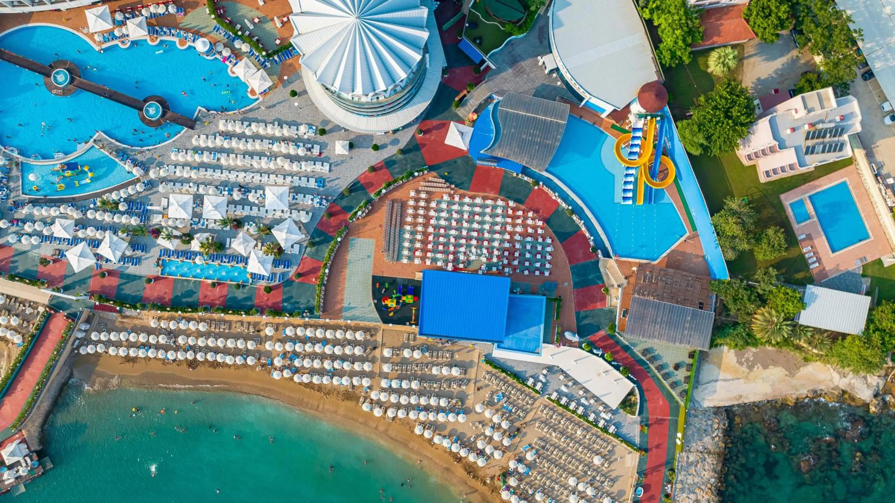 Area and facilities in Granada Luxury Okurcalar